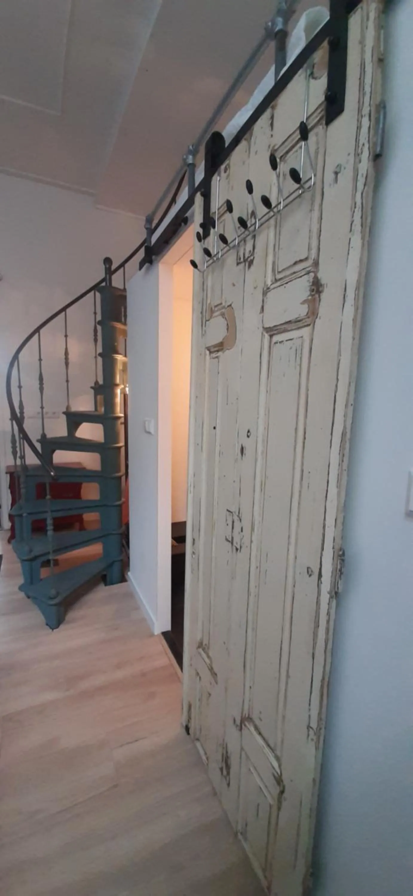 Decorative detail in Waterfront Studio