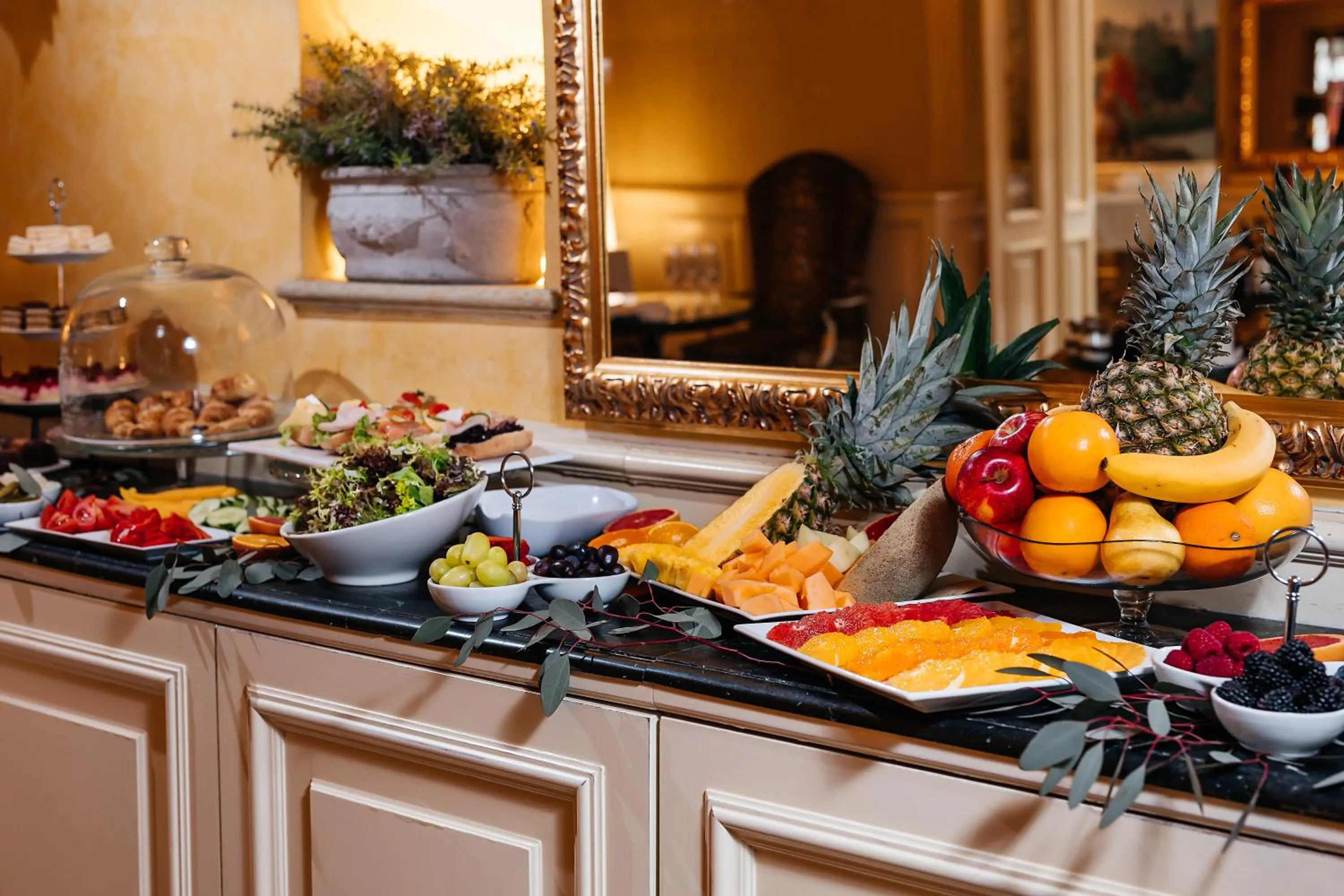 Food and drinks in Alchymist Grand Hotel and Spa