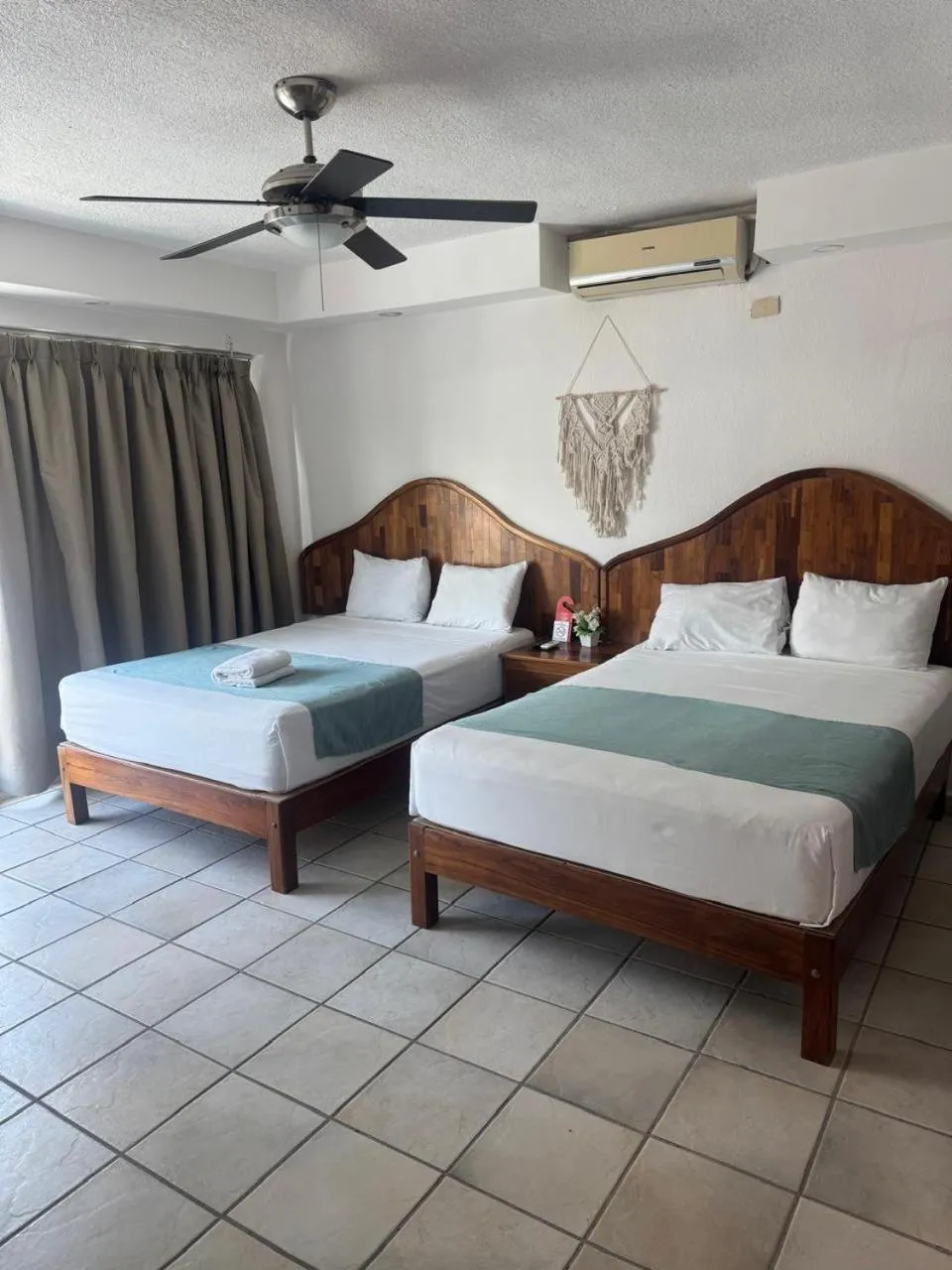 Quadruple Room with Balcony in Casa calendario azteca