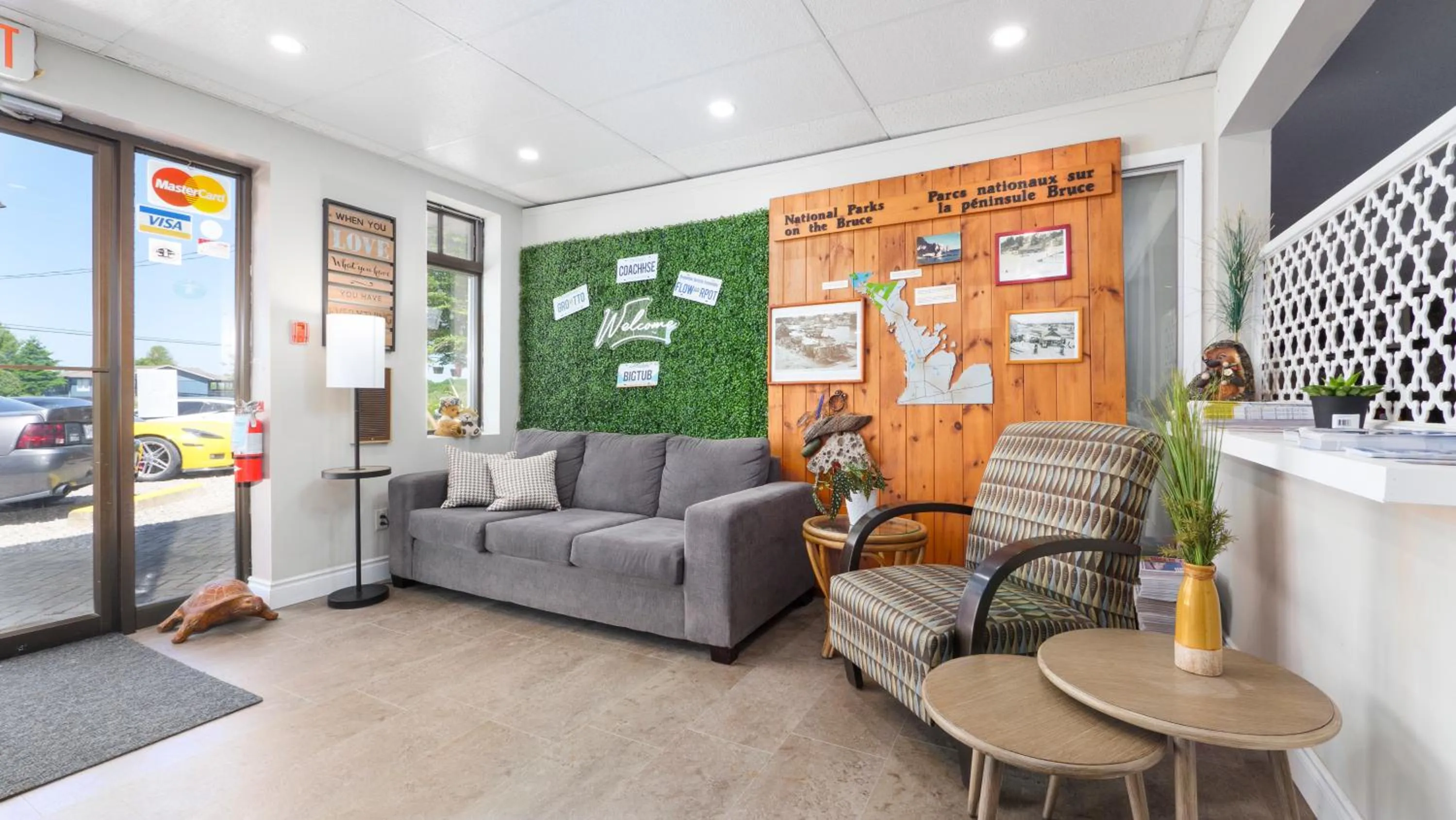 Lobby or reception in Coach House Inn