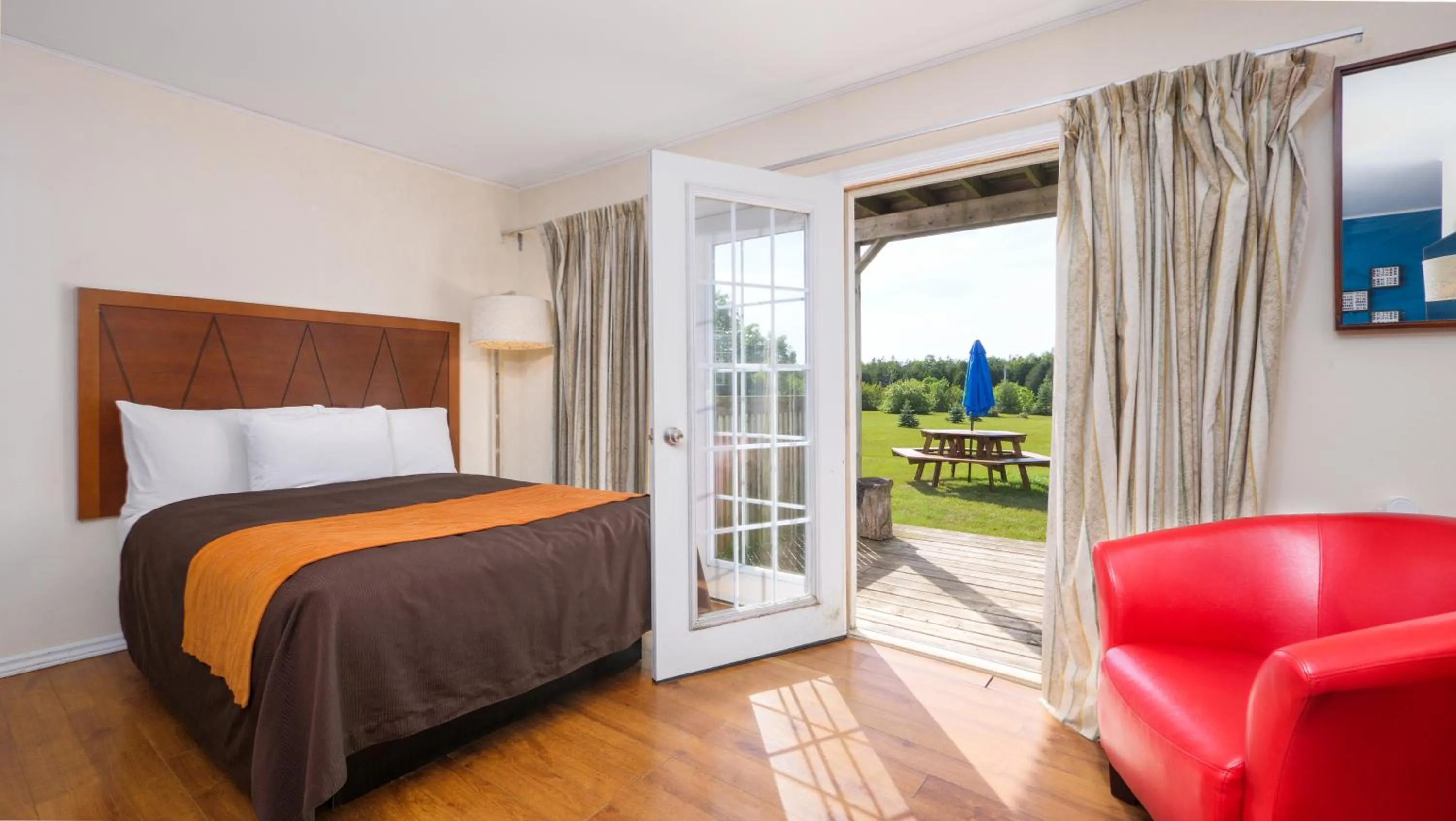 View (from property/room), Bed in Coach House Inn