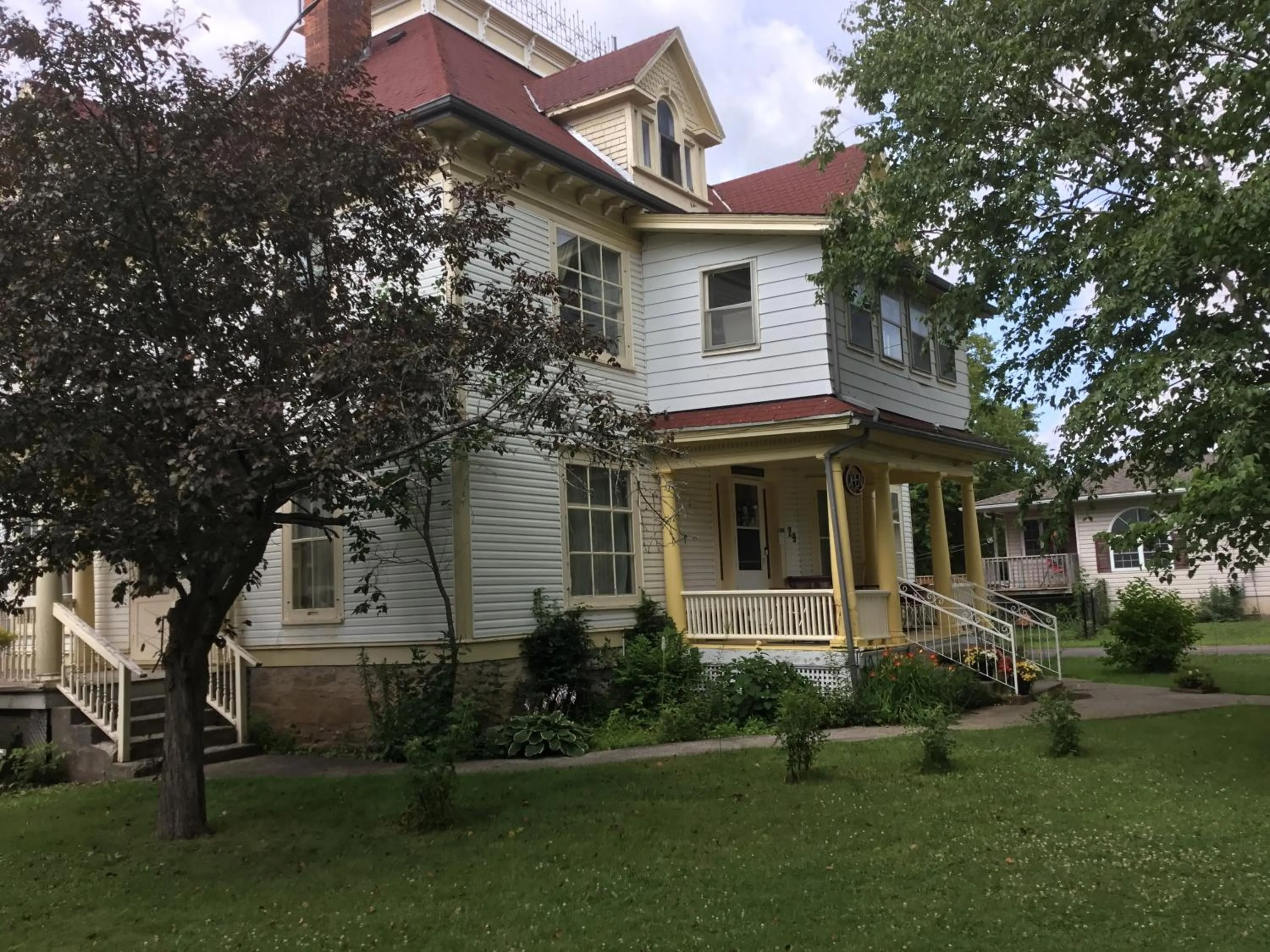 Property building in Marmora and Lake Inn and Victorian Diner