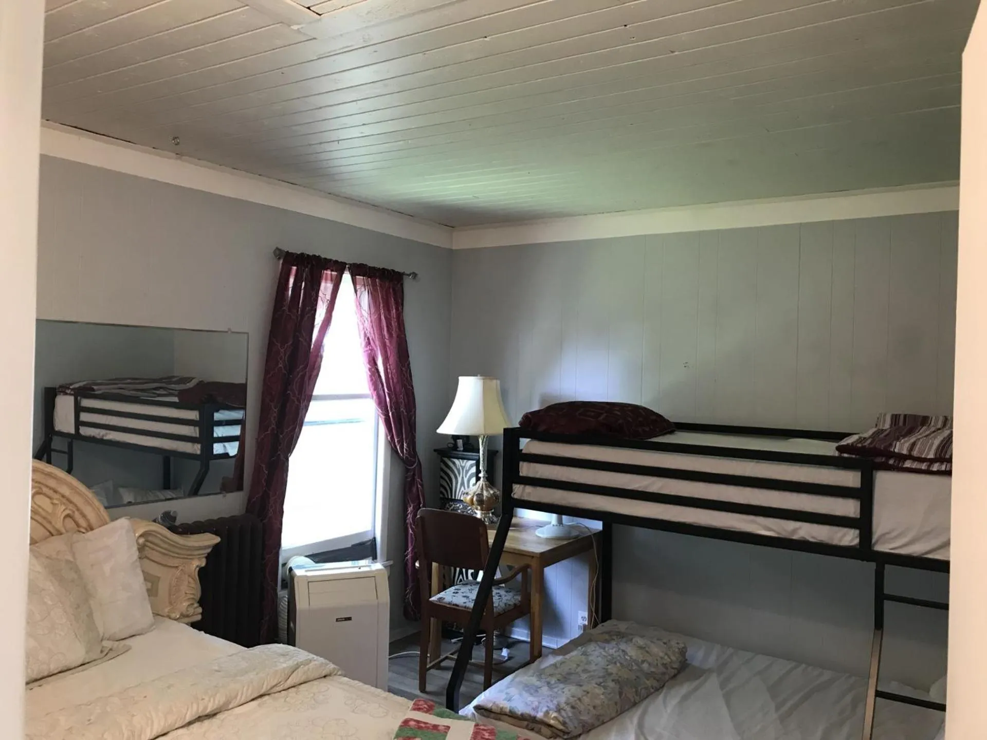 Marmora and Lake Inn and Victorian Diner