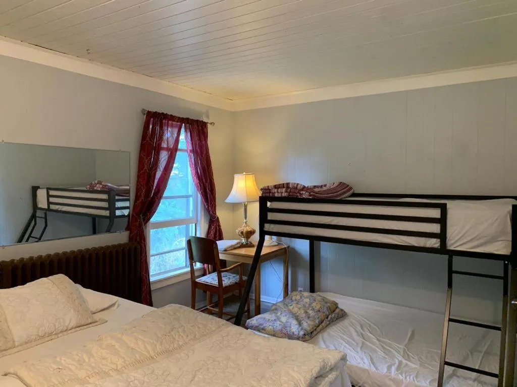 Marmora and Lake Inn and Victorian Diner