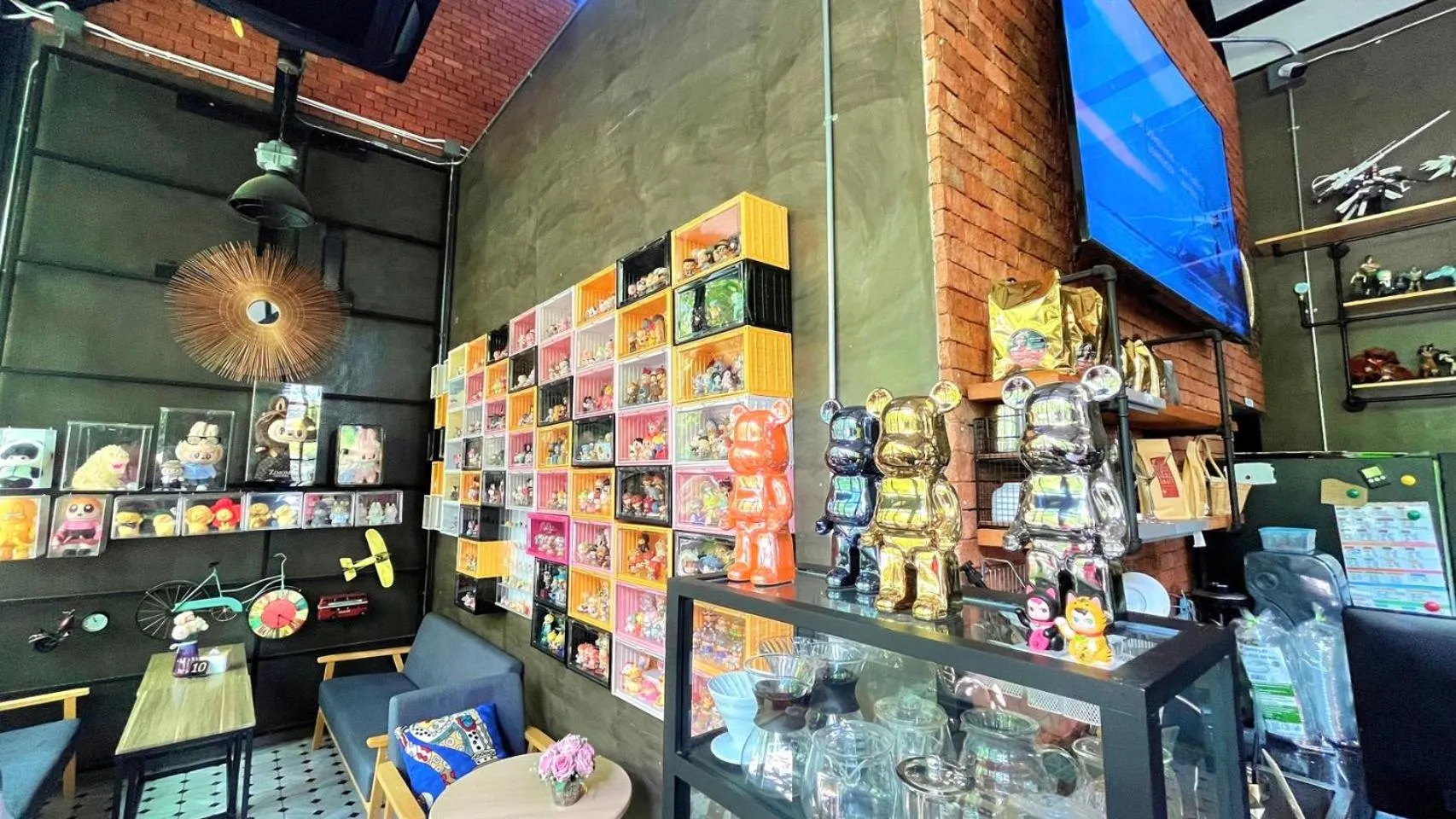 Restaurant/places to eat in Coco Pina