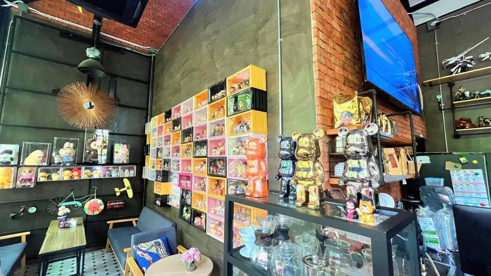 Restaurant/places to eat in Coco Pina Restaurant/places to eat in Coco Pina