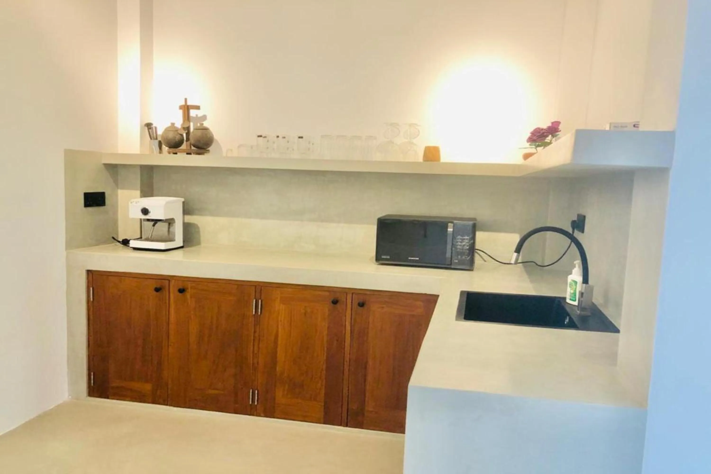 Communal kitchen in Colive Ahangama