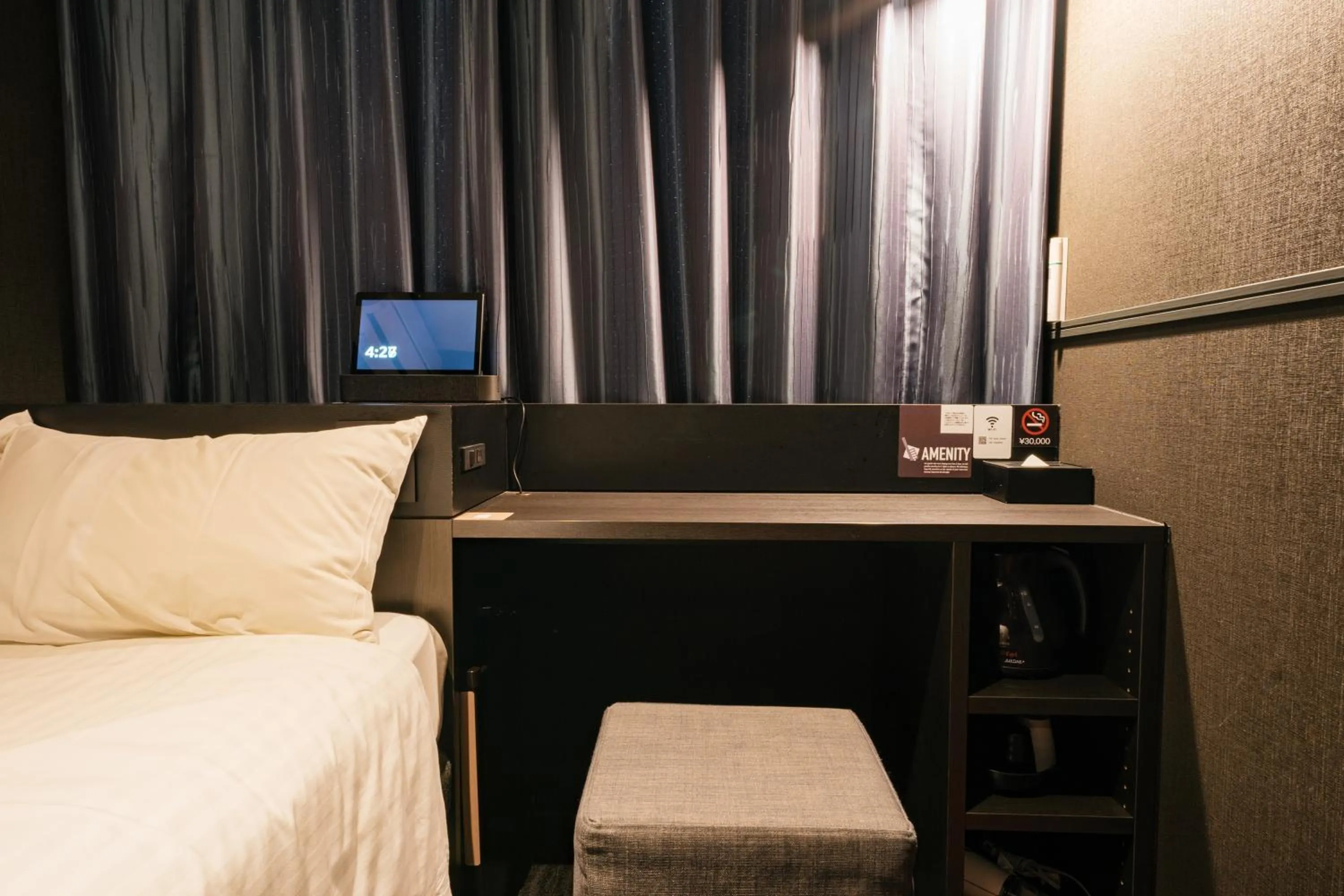 Photo of the whole room, Bed in mizuka Business Canal City Hakatamae