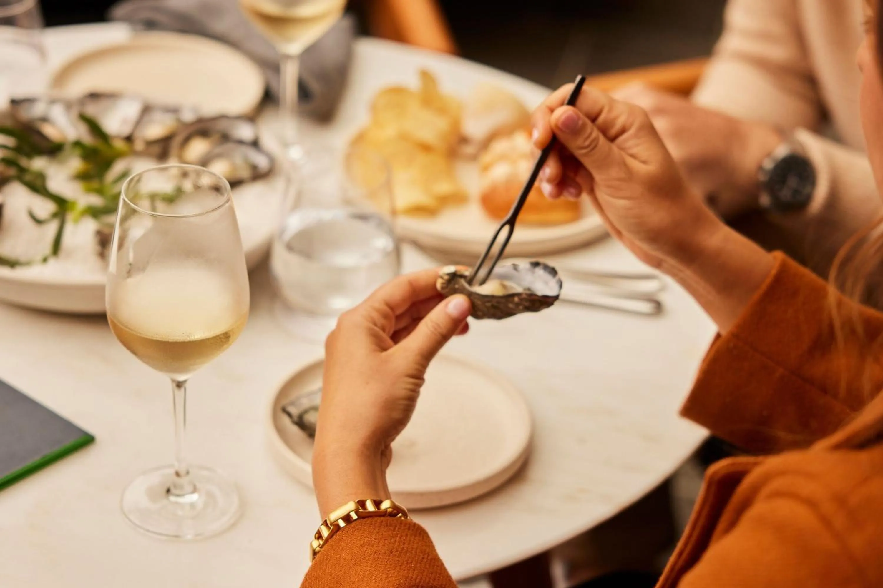 Lounge or bar in The Tasman, a Luxury Collection Hotel, Hobart