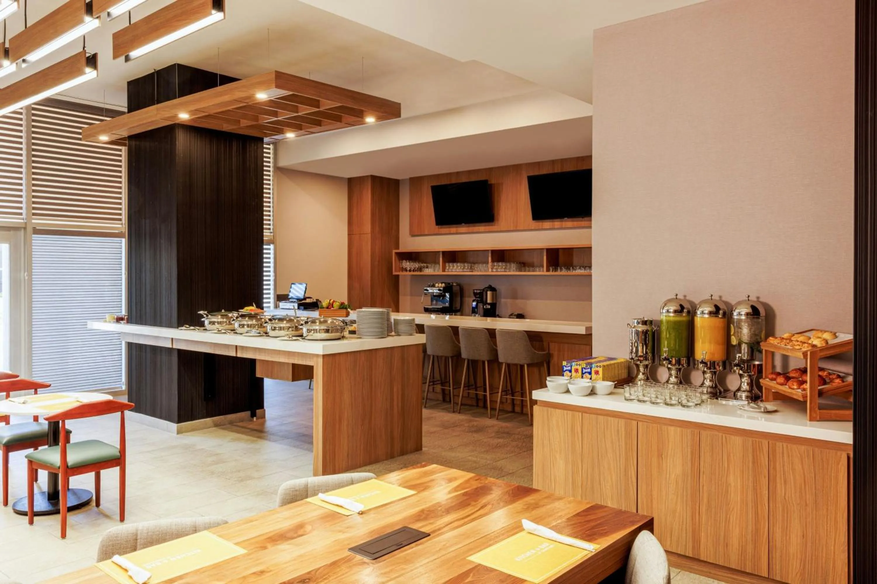 Lounge or bar in Courtyard by Marriott Mexicali