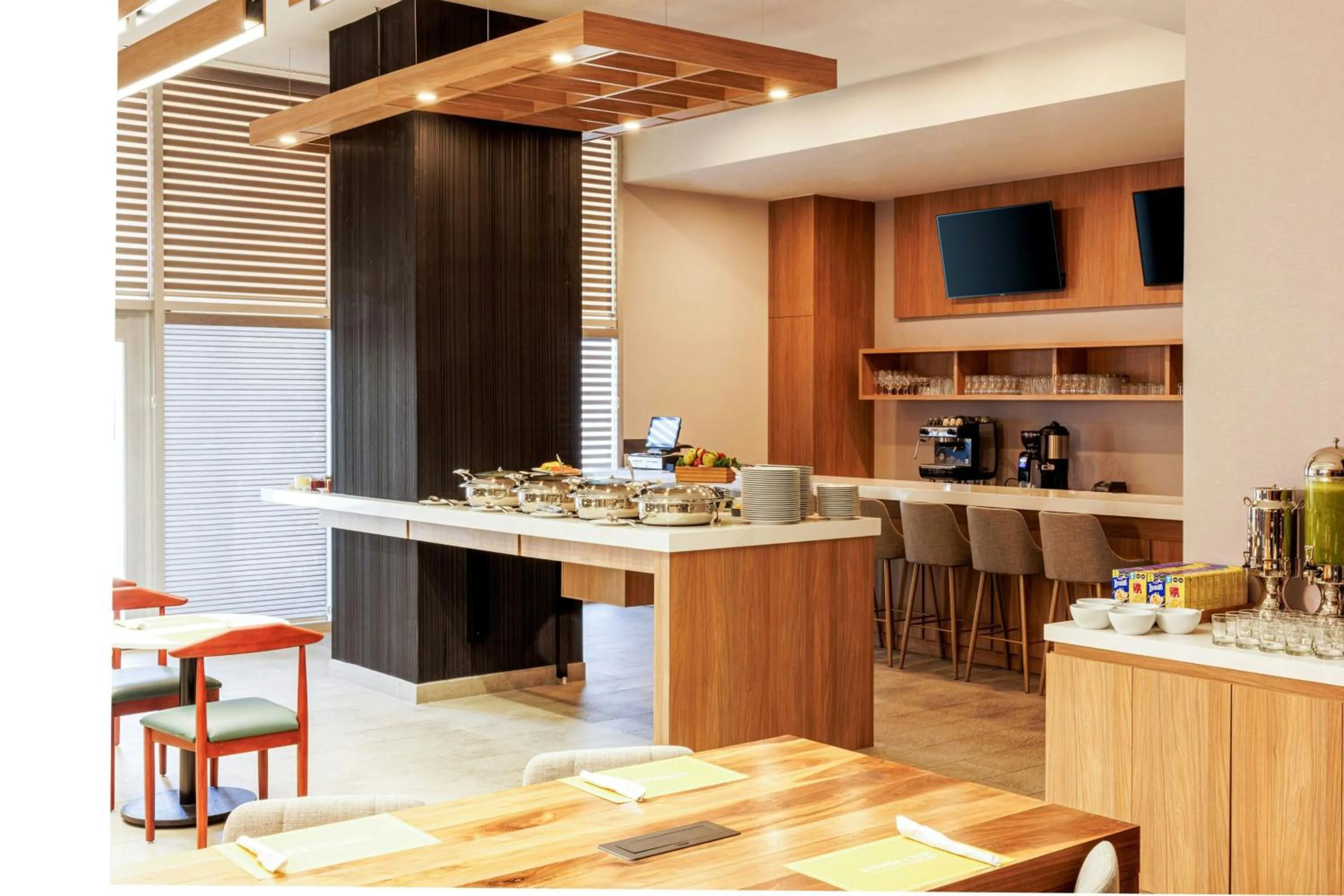 Lounge or bar in Courtyard by Marriott Mexicali