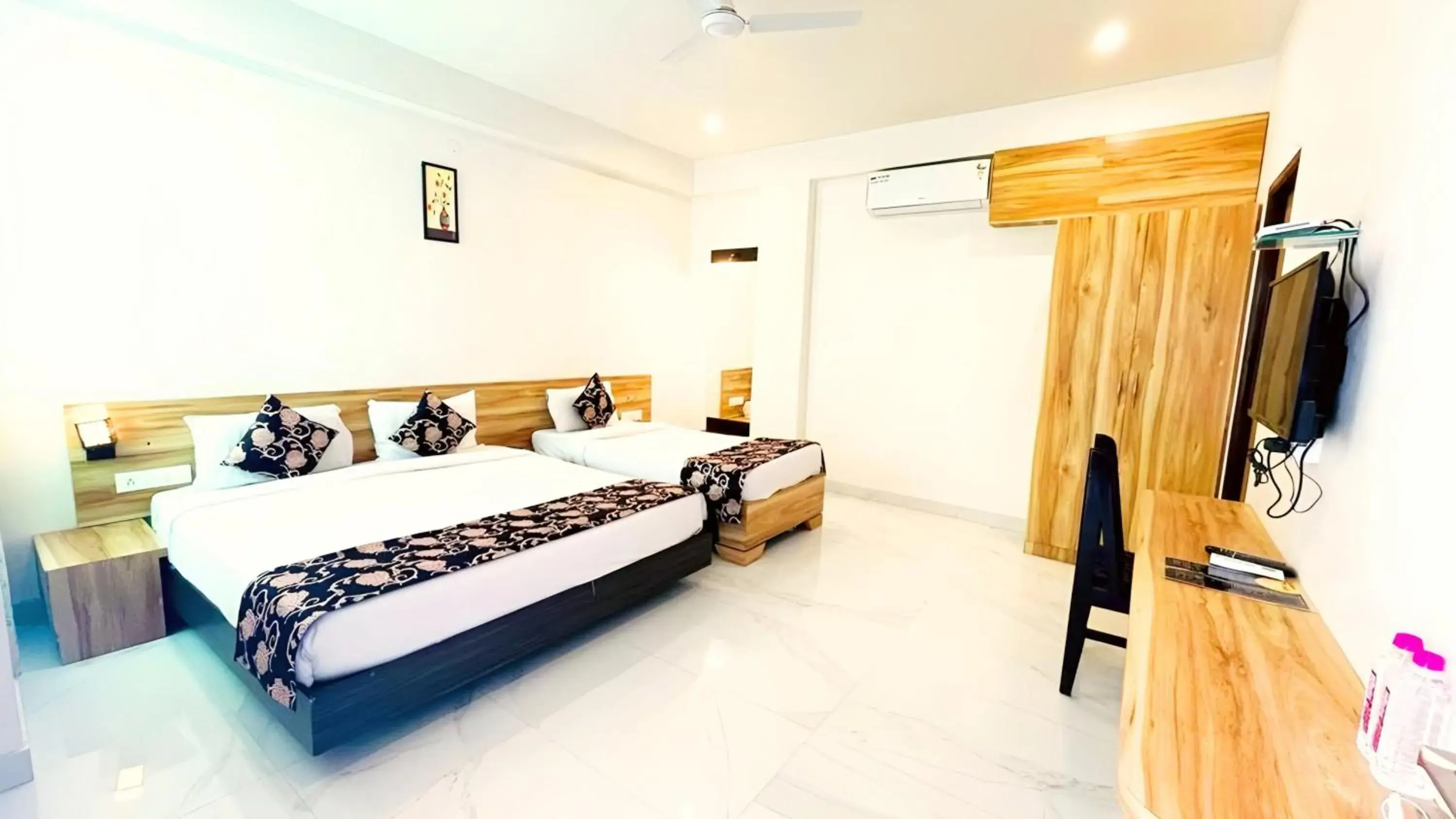 Bed in HOTEL THE CELEBRATION BY AMOD Best Hotel & Rooftop Bed in HOTEL THE CELEBRATION BY AMOD Best Hotel & Rooftop