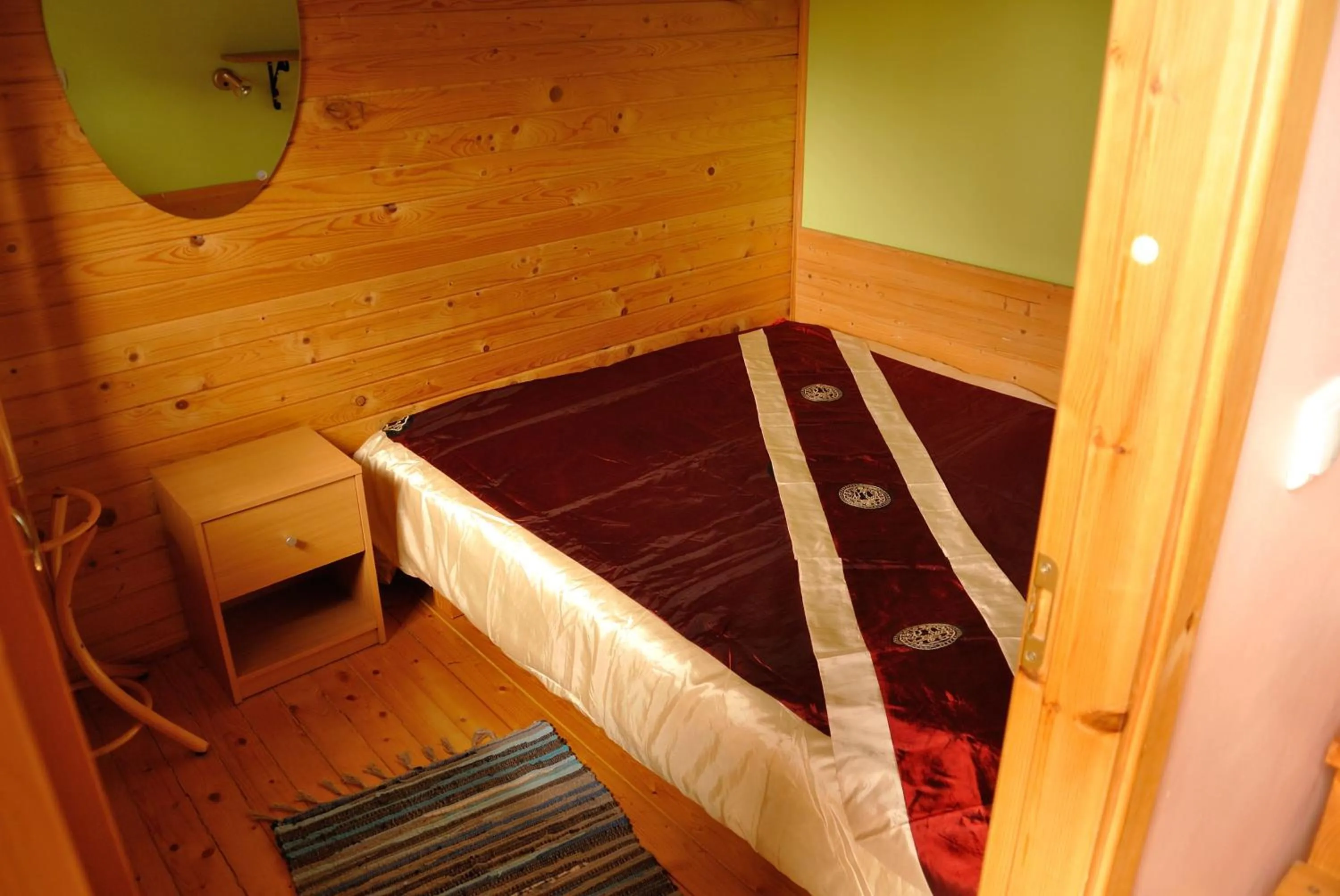 Bed in Jaani Puhkemaja