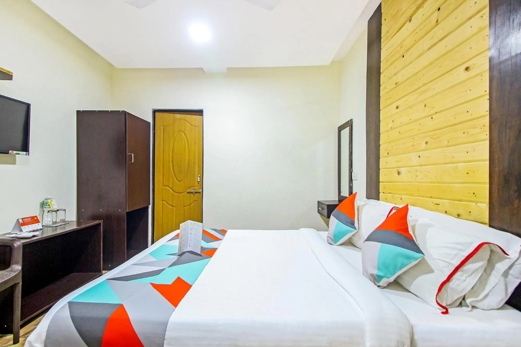 Bed in FabHotel Golden Nest Deluxe - Nr Calangute Beach