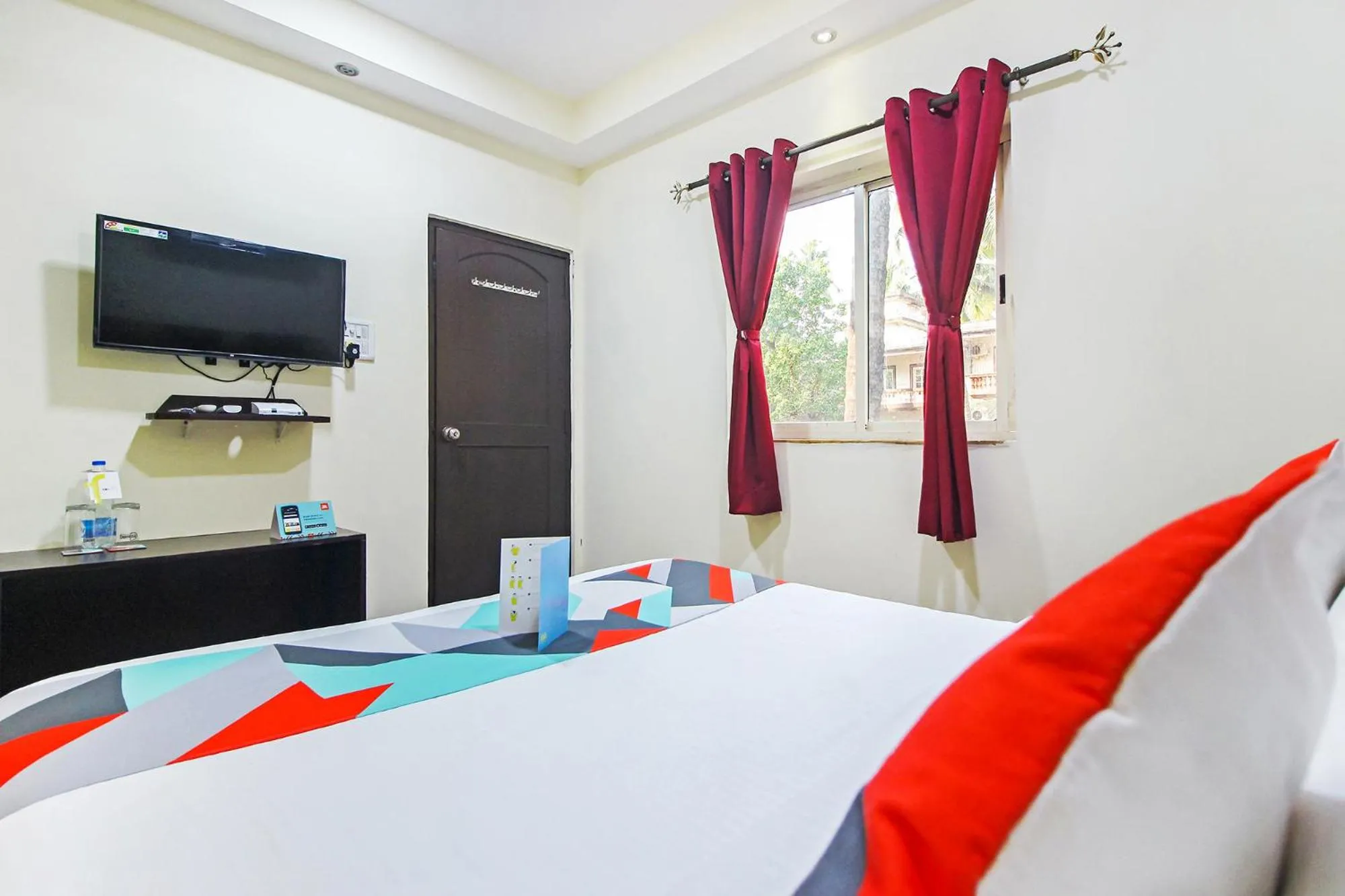 Bedroom, Bed in FabHotel Golden Nest Deluxe - Nr Calangute Beach