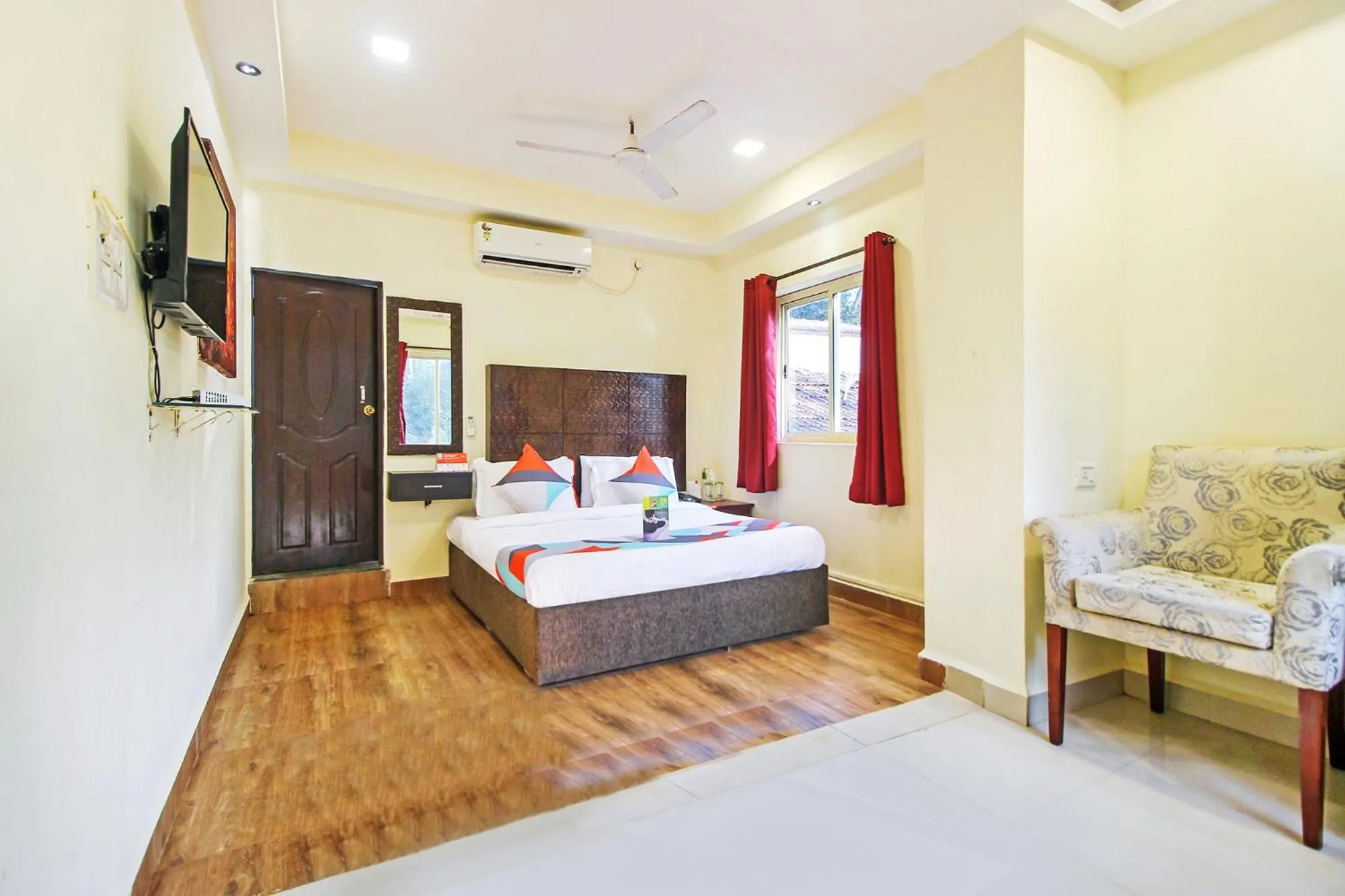 Bed in FabHotel Golden Nest Deluxe - Nr Calangute Beach