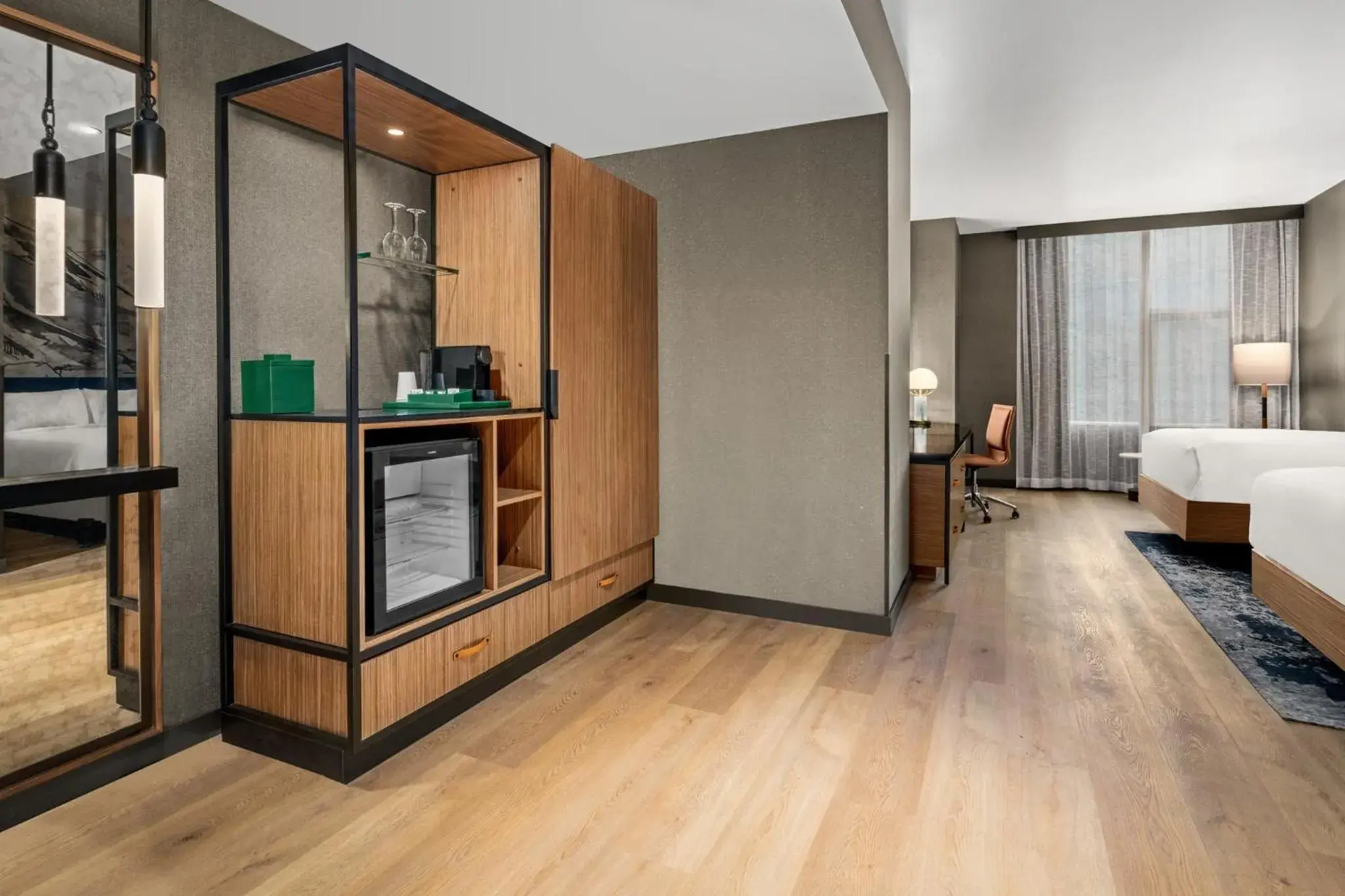 Queen Room with Two Queen Beds - Hearing Accessible/Non-Smoking in Hotel Indigo Vancouver Dwtn - Portland Area by IHG Queen Room with Two Queen Beds - Hearing Accessible/Non-Smoking in Hotel Indigo Vancouver Dwtn - Portland Area by IHG