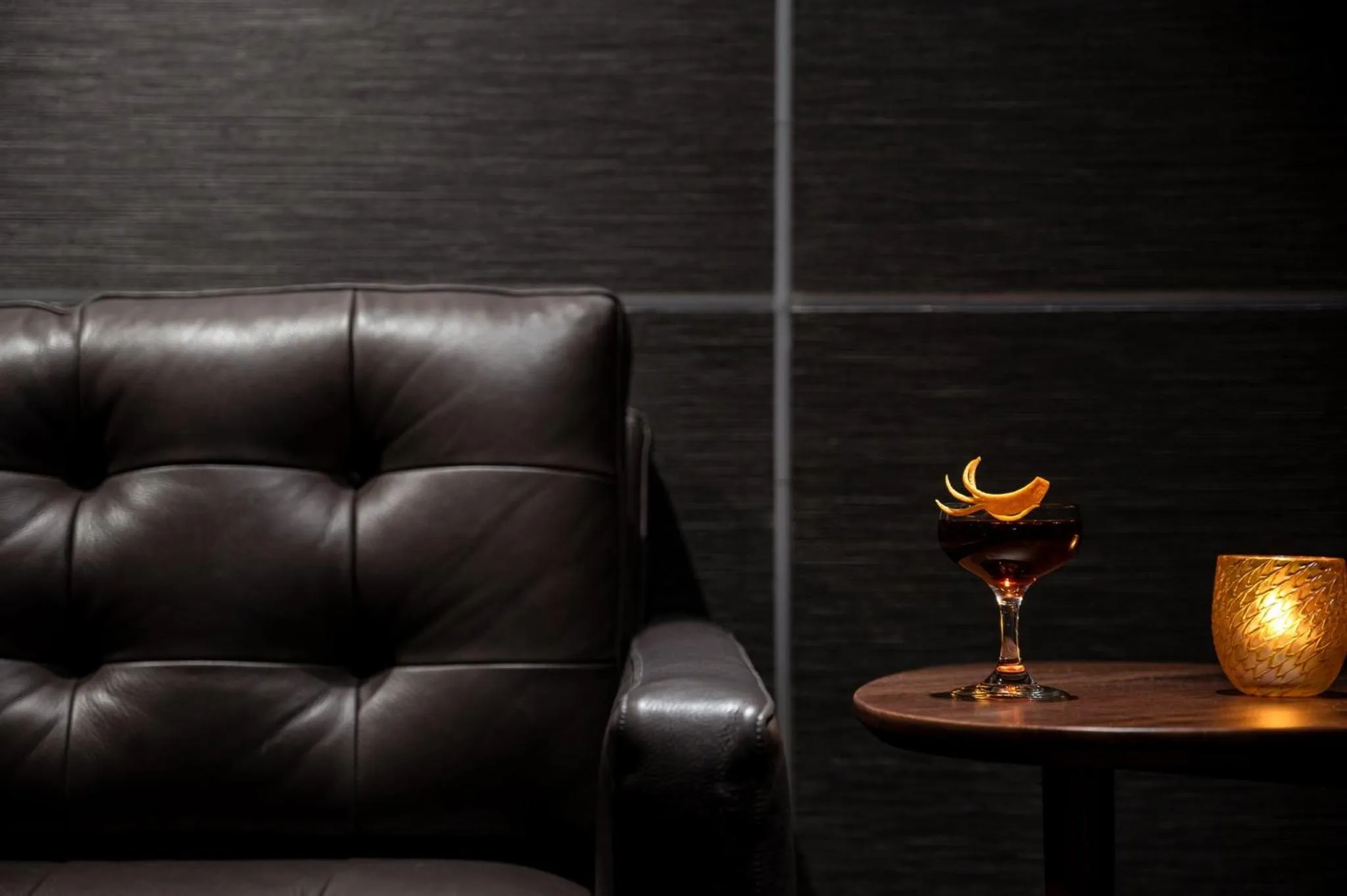 Lounge or bar in Hotel Indigo Vancouver Dwtn - Portland Area by IHG