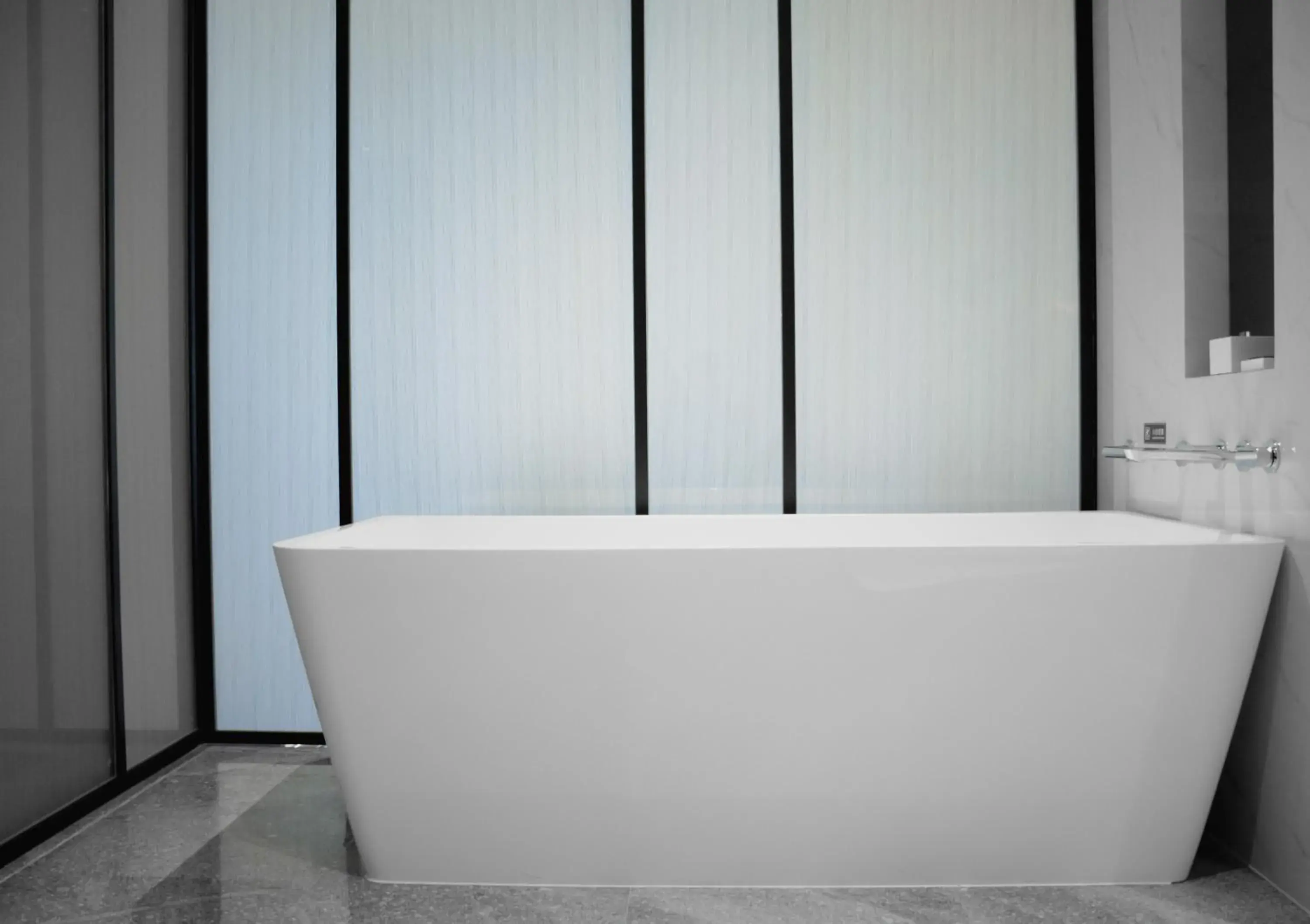 Property building in Crowne Plaza Xiamen Jimei Seaview by IHG-Free Mini Bar Property building in Crowne Plaza Xiamen Jimei Seaview by IHG-Free Mini Bar