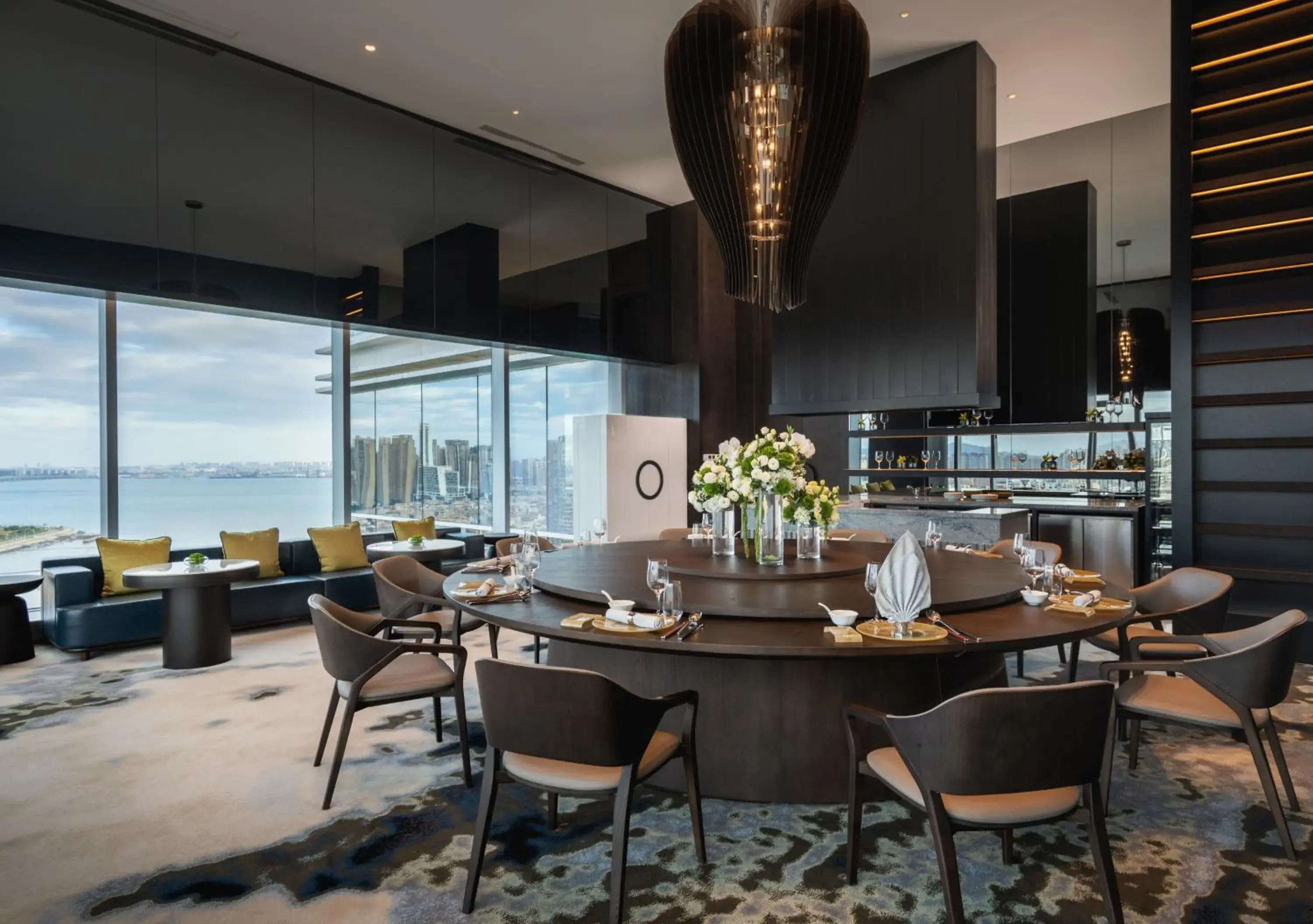 Restaurant/places to eat in Crowne Plaza Xiamen Jimei Seaview by IHG-Free Mini Bar Restaurant/places to eat in Crowne Plaza Xiamen Jimei Seaview by IHG-Free Mini Bar
