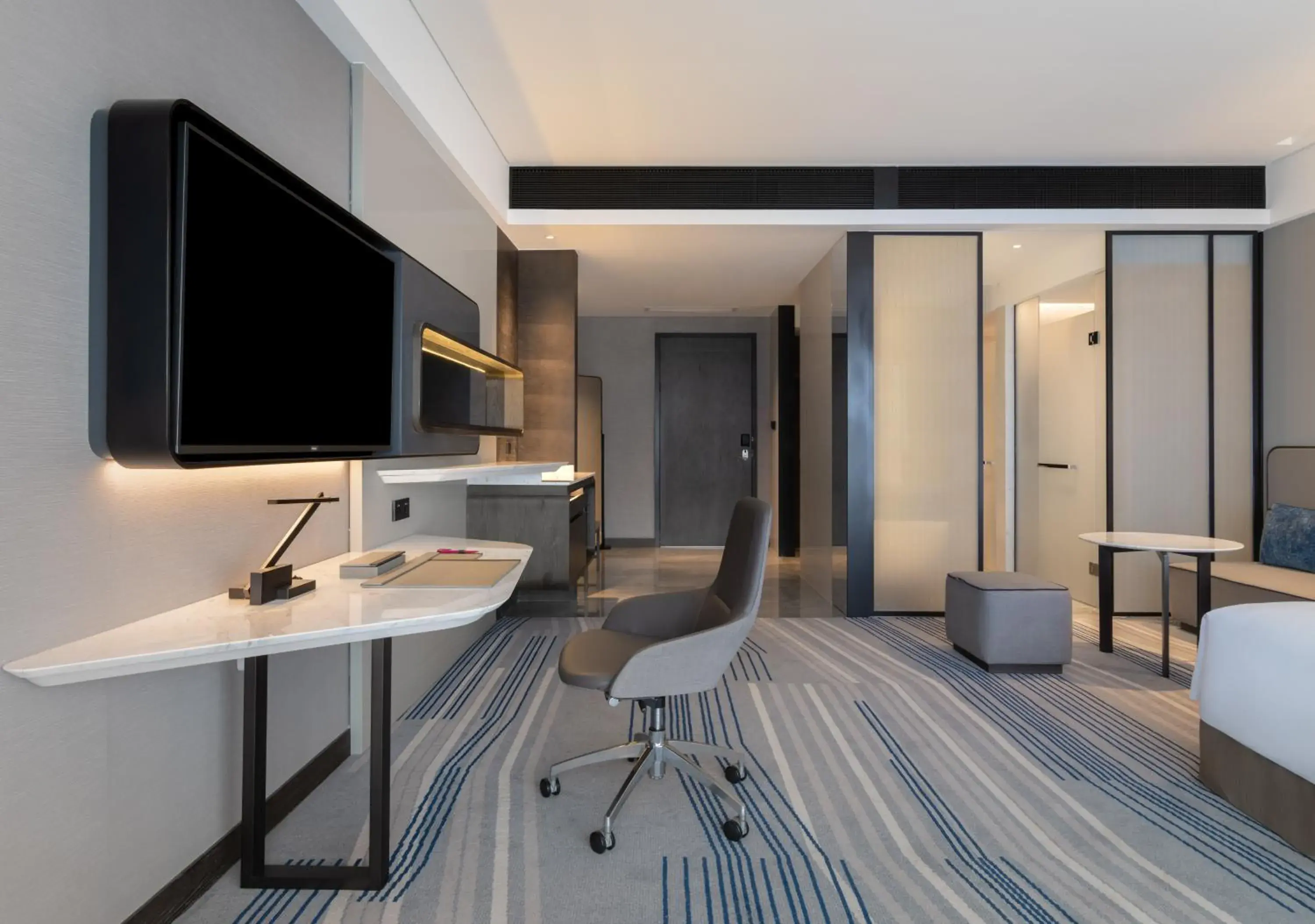 Seating area in Crowne Plaza Xiamen Jimei Seaview by IHG-Free Mini Bar Seating area in Crowne Plaza Xiamen Jimei Seaview by IHG-Free Mini Bar