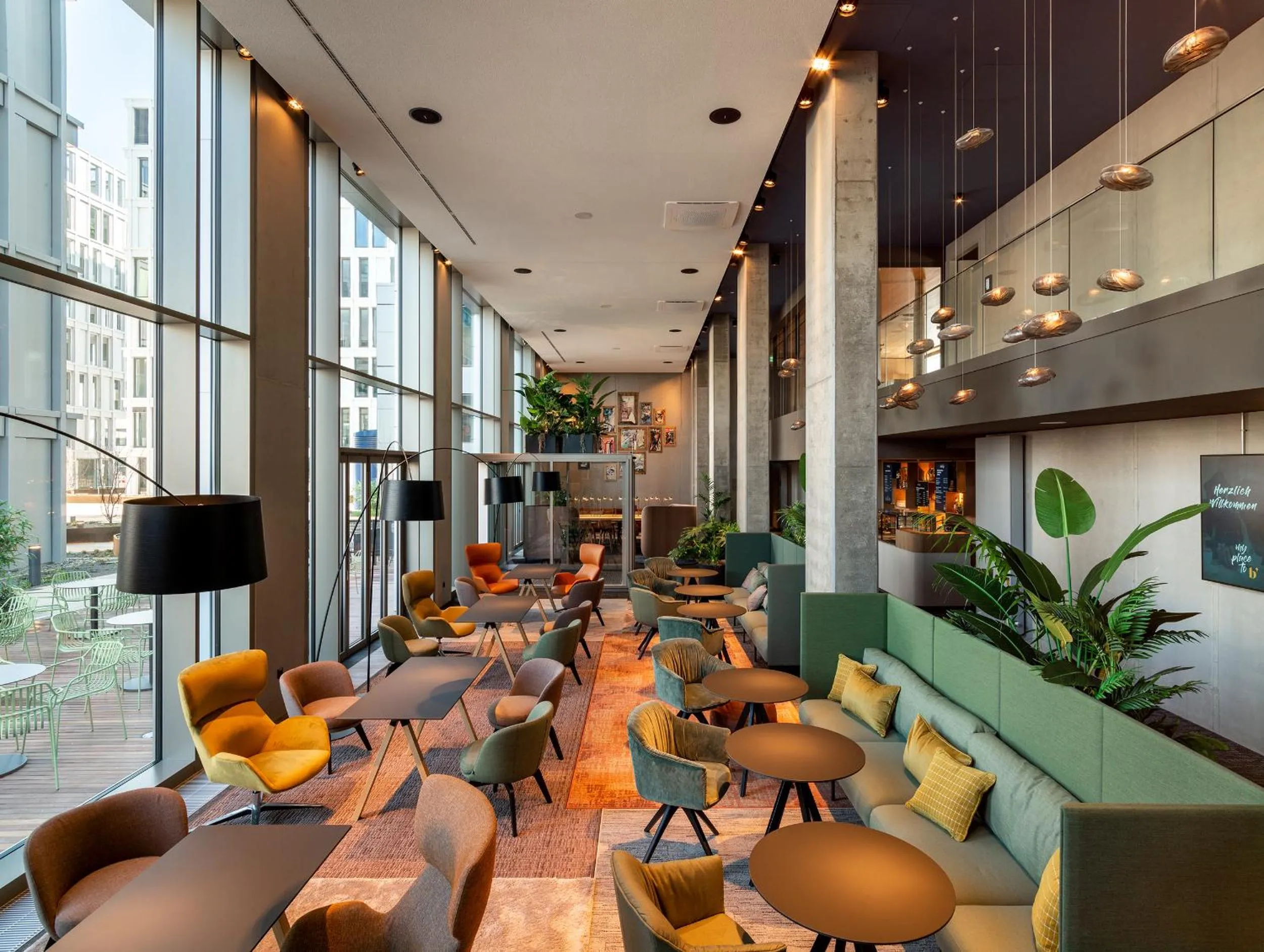 Lobby or reception in b'mine Hotel Frankfurt Airport