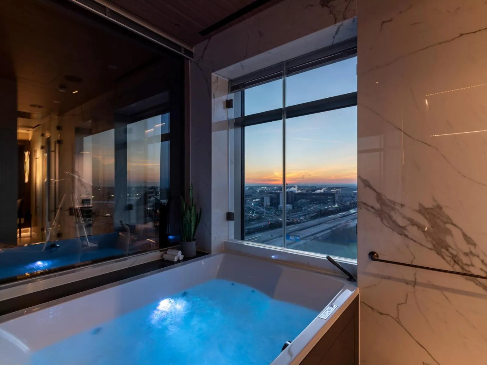 b'mine Hotel Frankfurt Airport