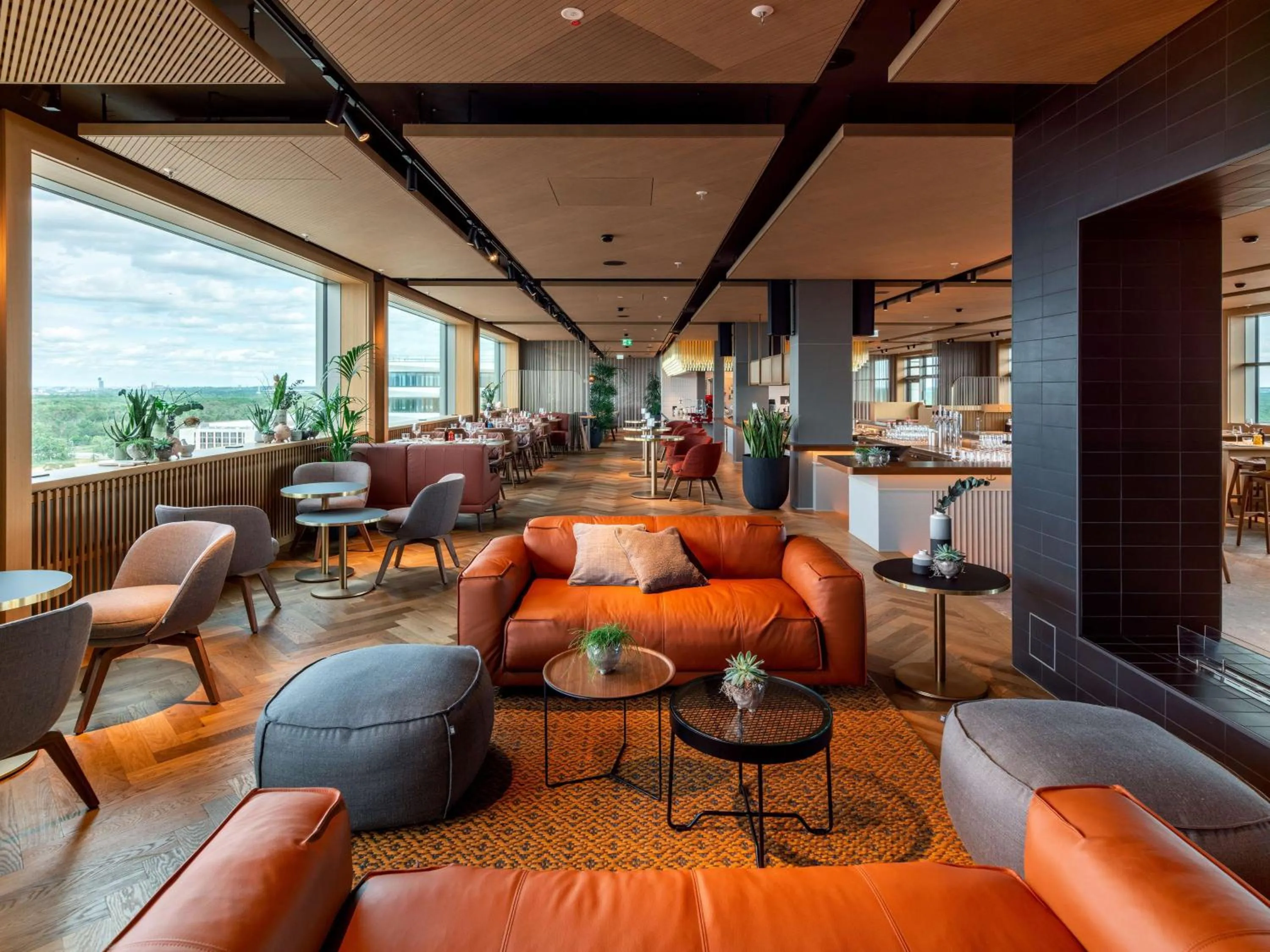 Food and drinks in b'mine Hotel Frankfurt Airport