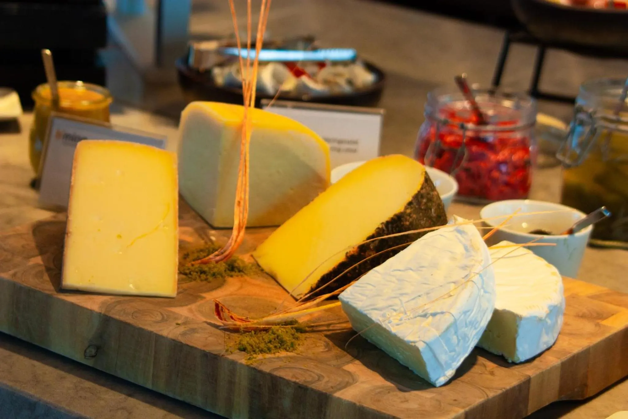 Breakfast in b'mine Hotel Frankfurt Airport