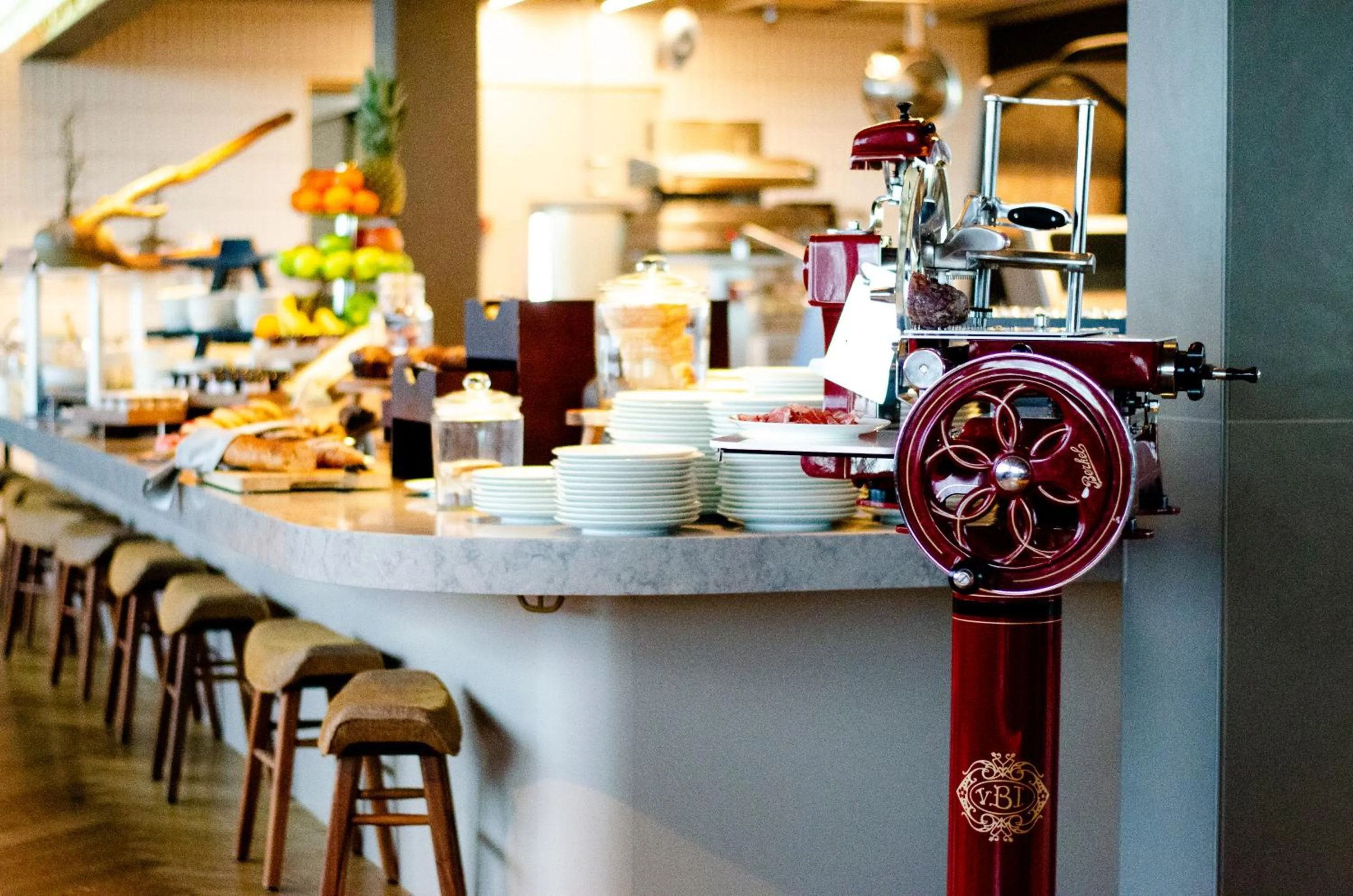 Breakfast in b'mine Hotel Frankfurt Airport