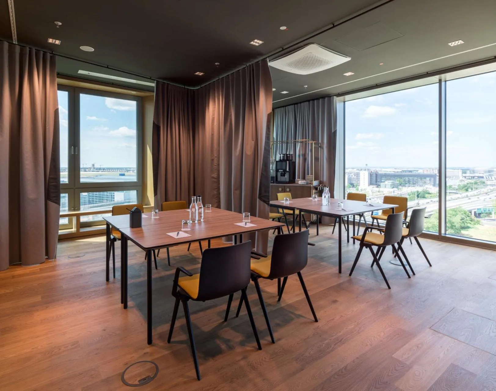 Business facilities in b'mine Hotel Frankfurt Airport