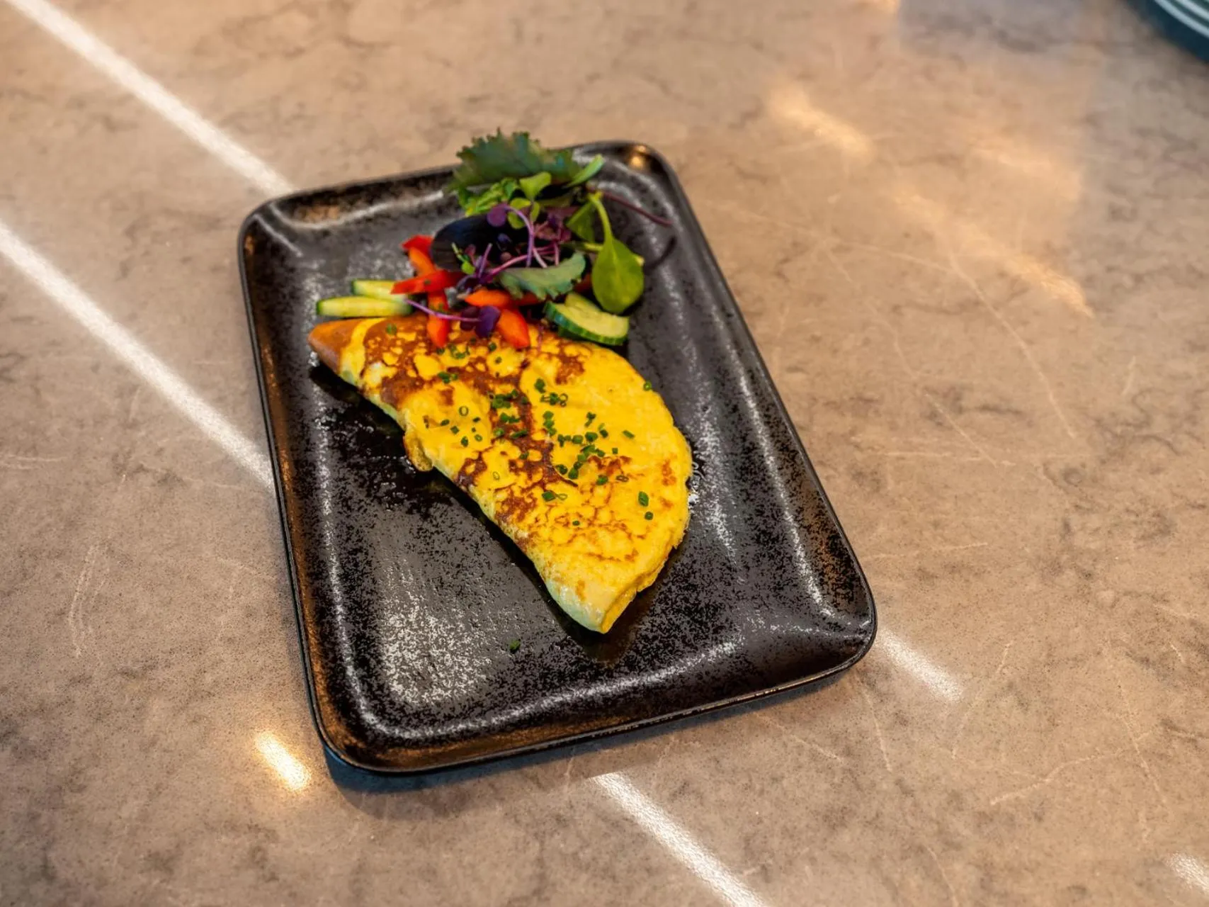 Restaurant/places to eat in b'mine Hotel Frankfurt Airport