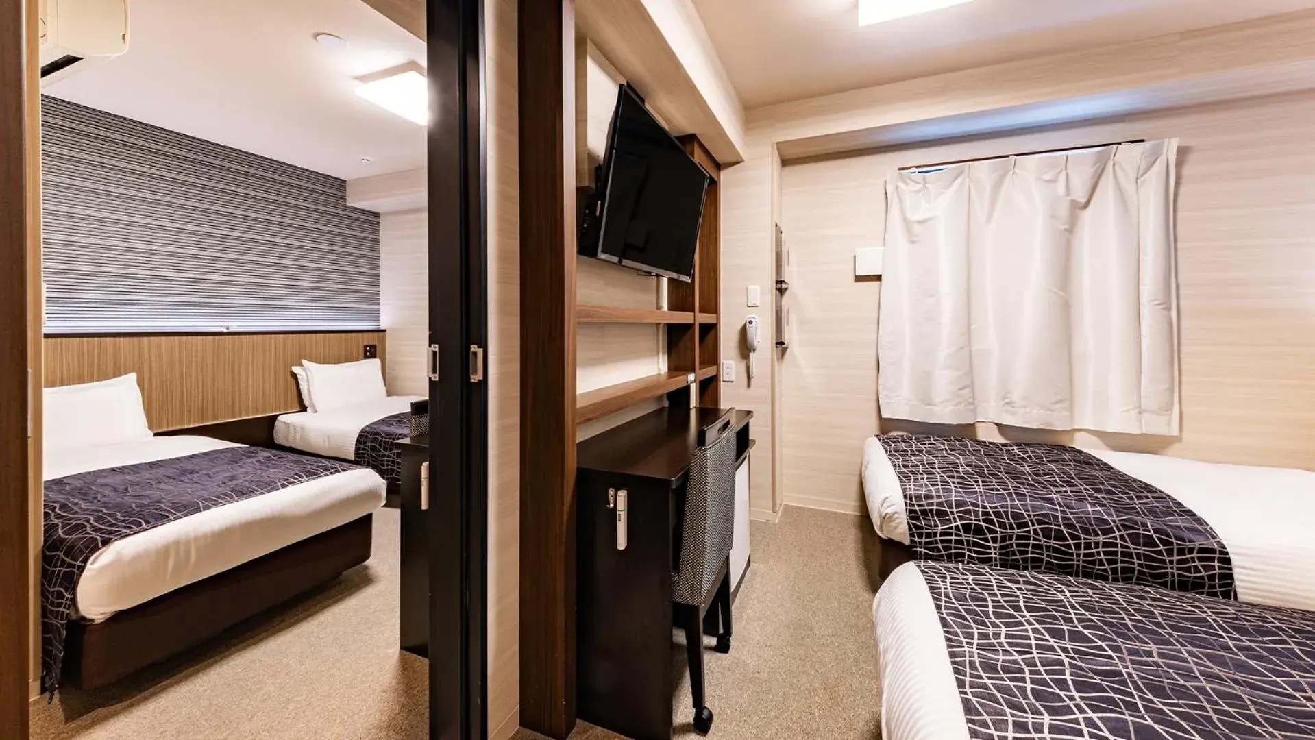 Photo of the whole room, Bed in APA Hotel Nambaminami Daikokucho Ekimae Photo of the whole room, Bed in APA Hotel Nambaminami Daikokucho Ekimae