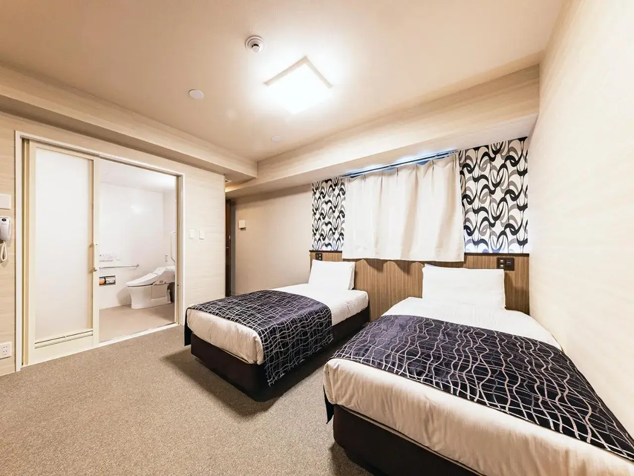 Photo of the whole room, Bed in APA Hotel Nambaminami Daikokucho Ekimae Photo of the whole room, Bed in APA Hotel Nambaminami Daikokucho Ekimae