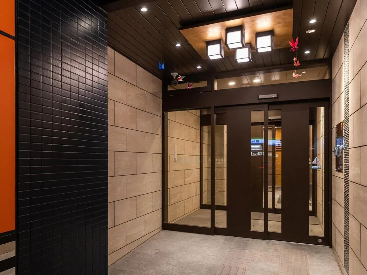 Facade/entrance in APA Hotel Nambaminami Daikokucho Ekimae Facade/entrance in APA Hotel Nambaminami Daikokucho Ekimae