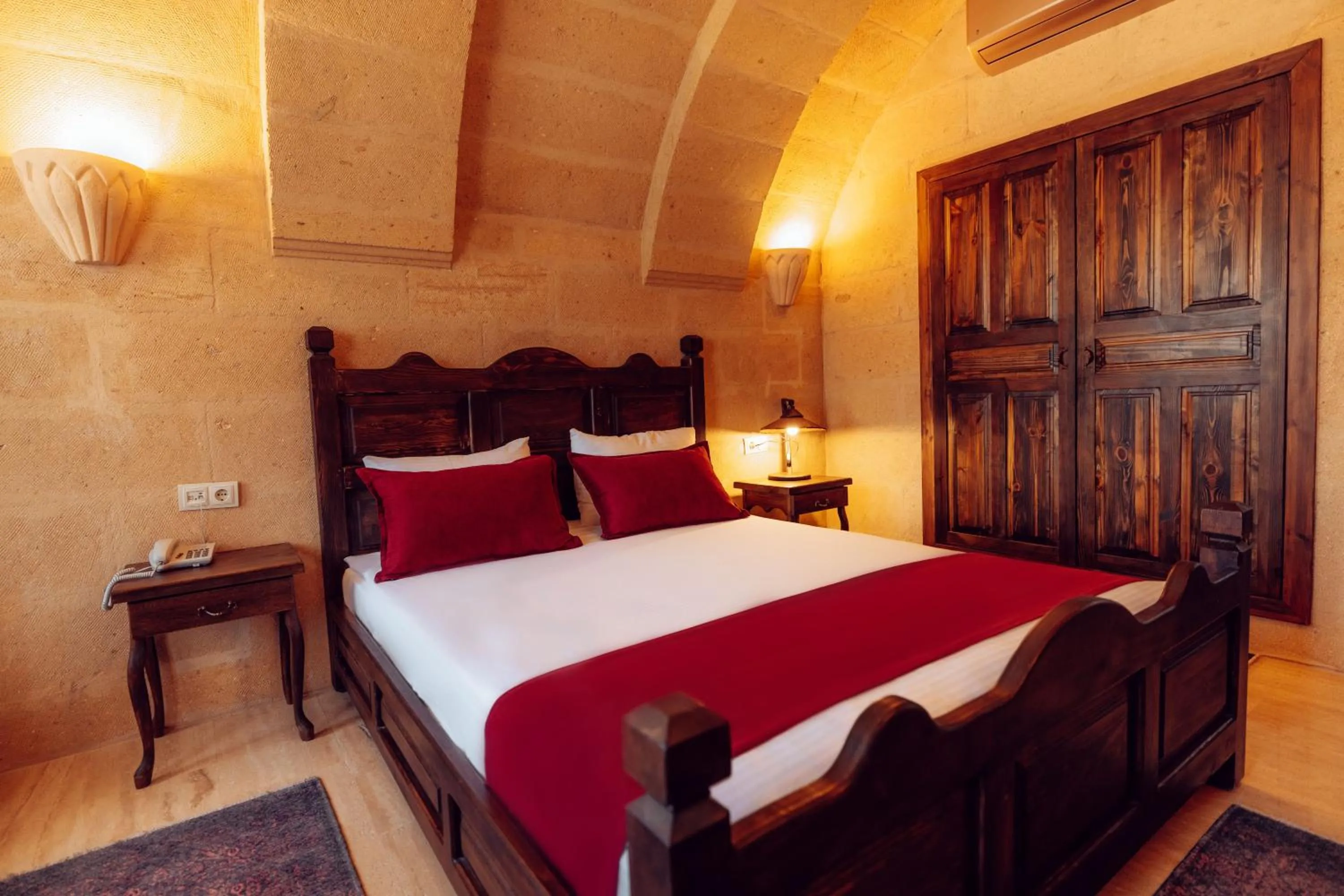 Bed in MAHİYE HANIM KONAĞI
