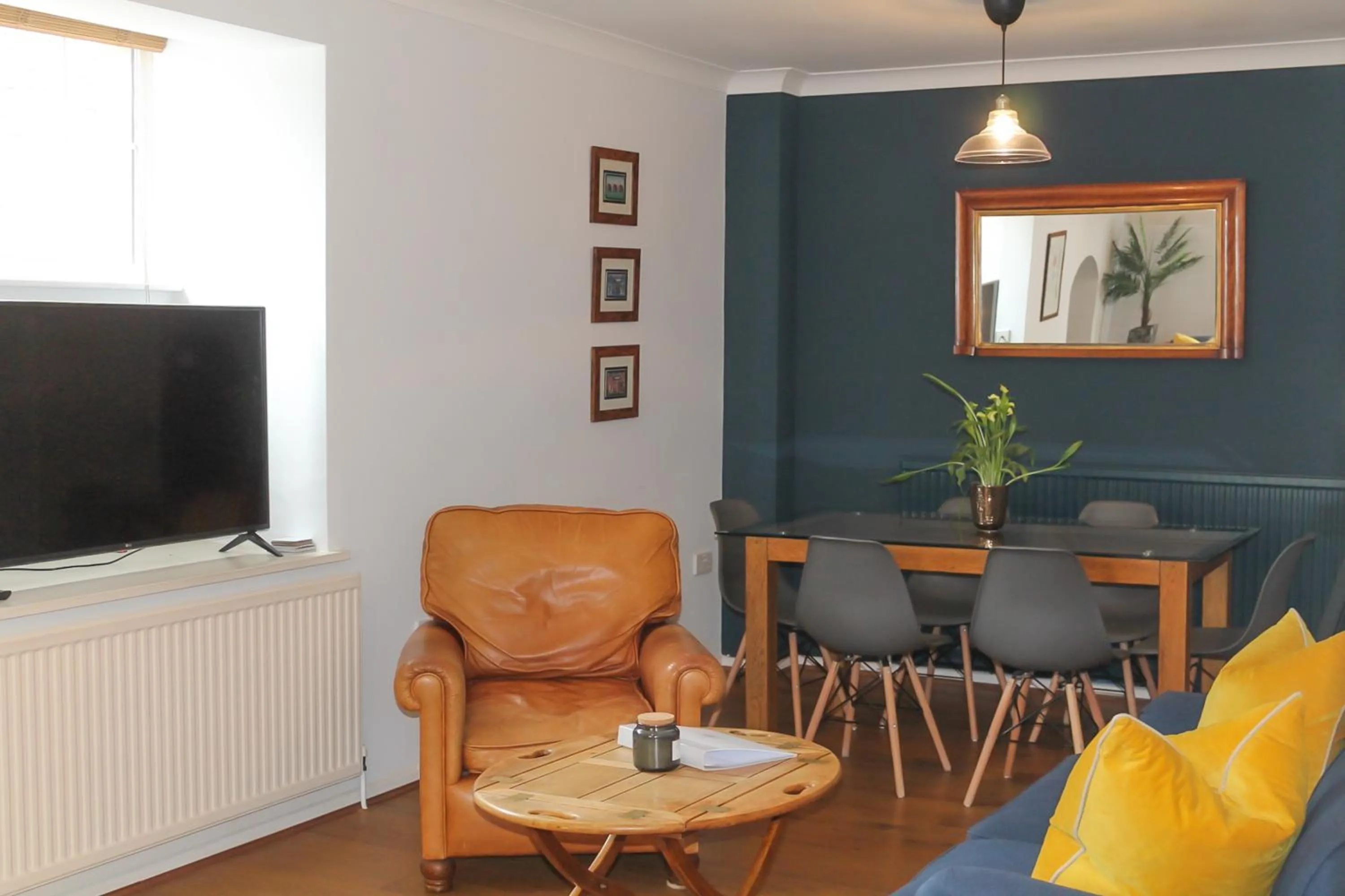 Living room in Sydney Wharf House