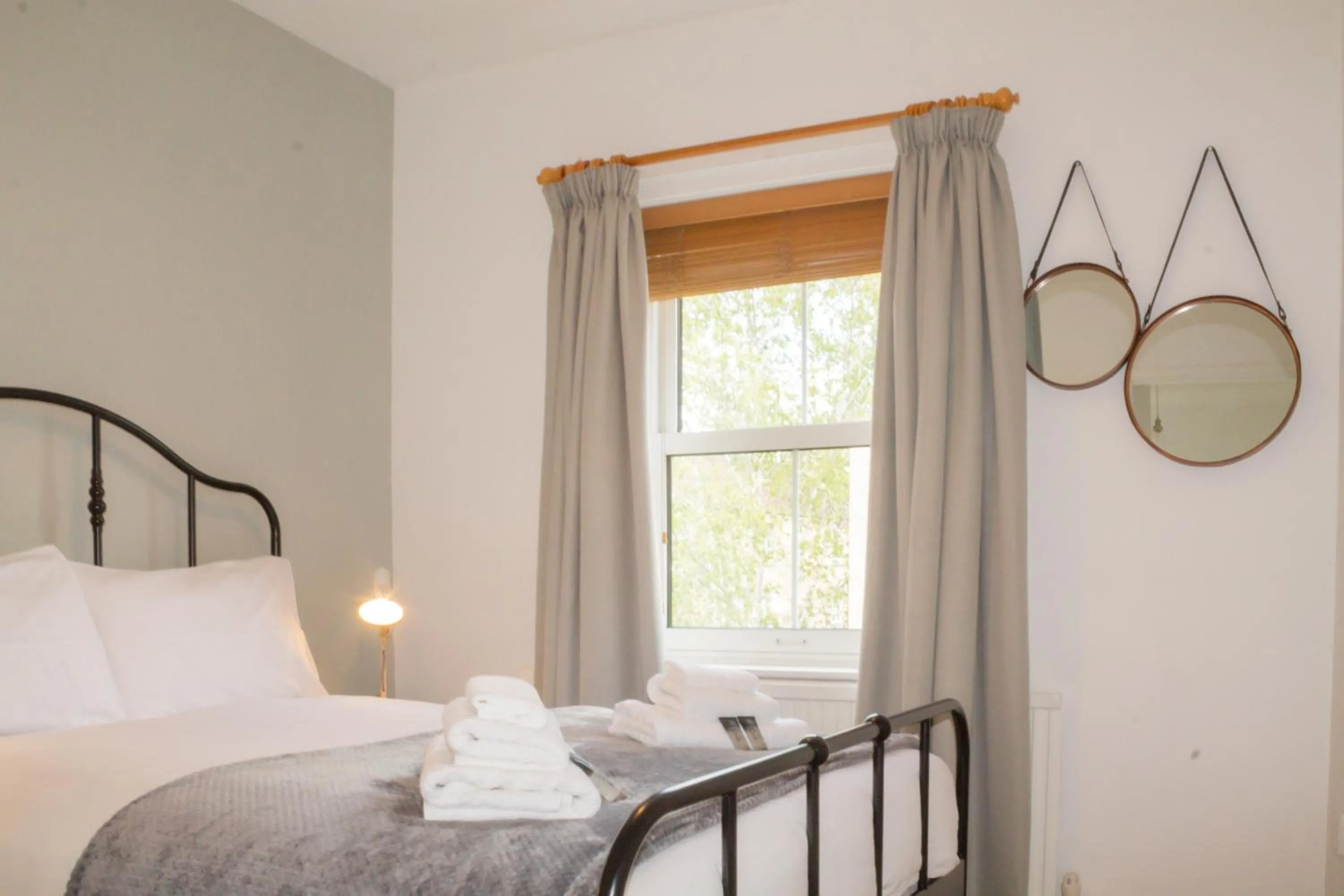 Bedroom, Bed in Sydney Wharf House