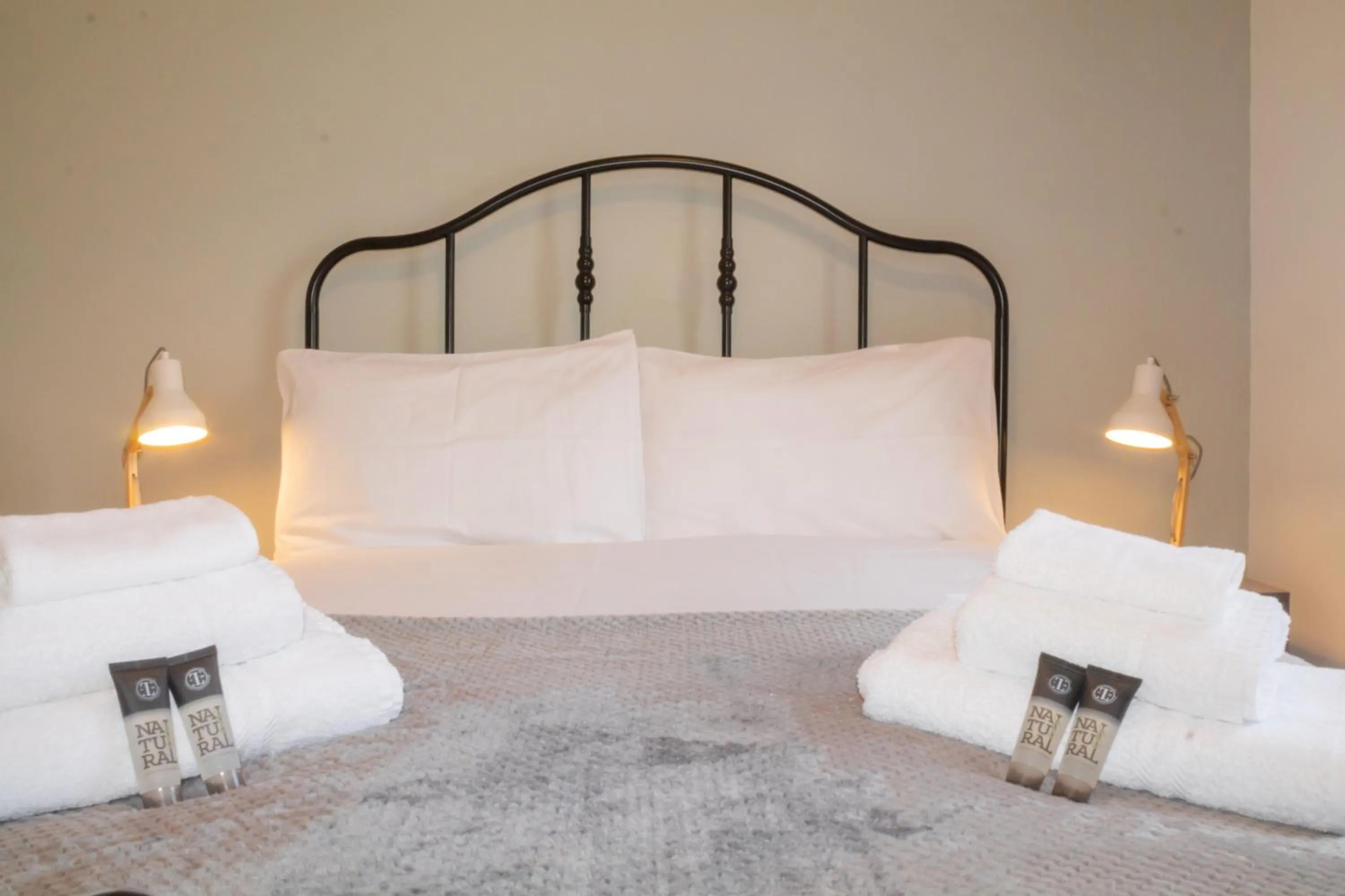 Bedroom, Bed in Sydney Wharf House