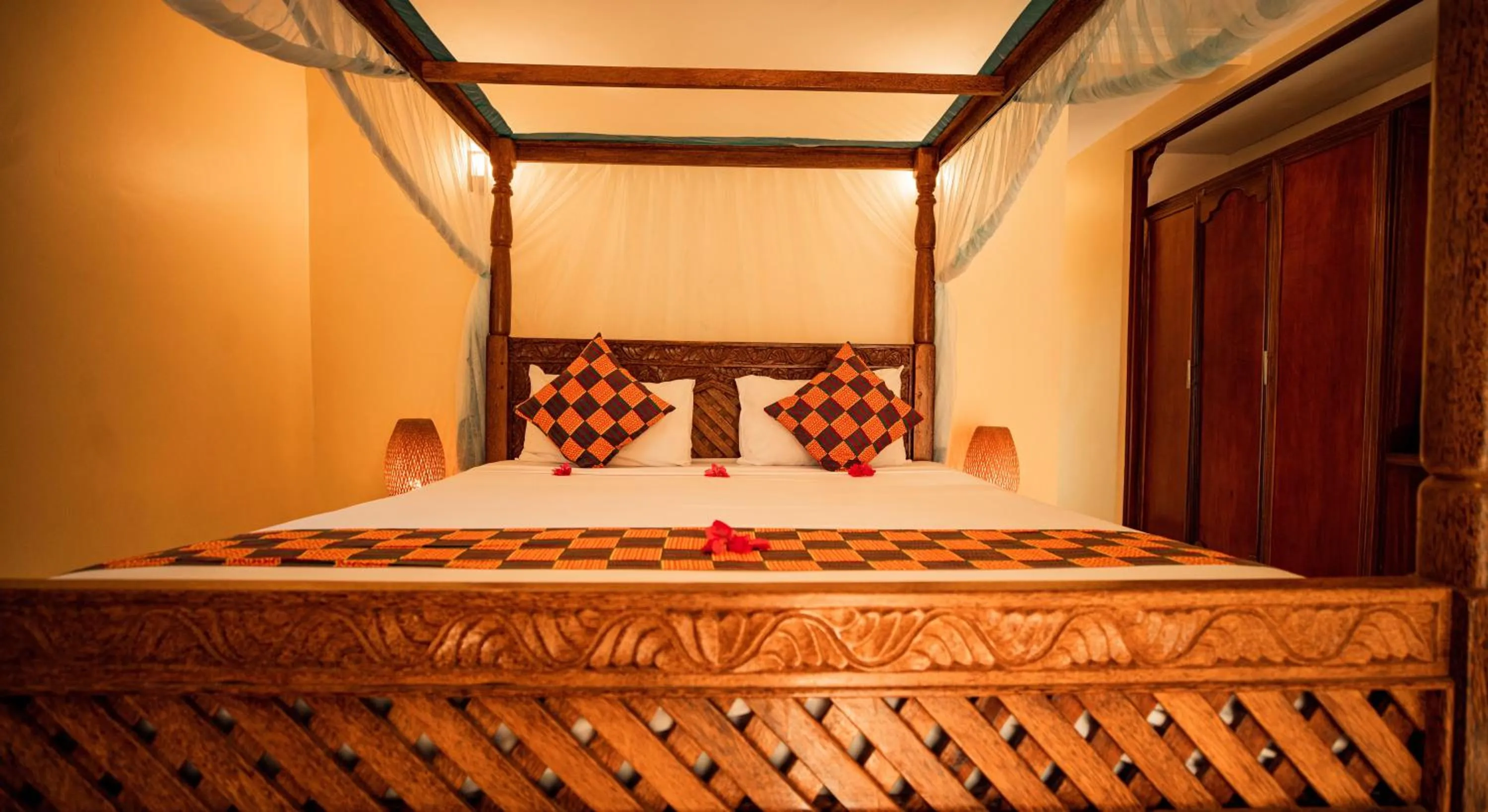 Bed in Sansi Kae Beach Resort