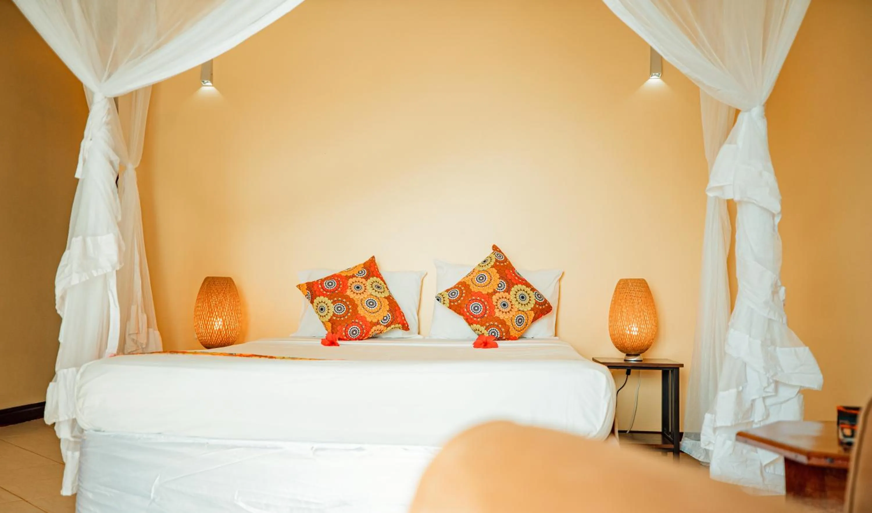 Bed in Sansi Kae Beach Resort