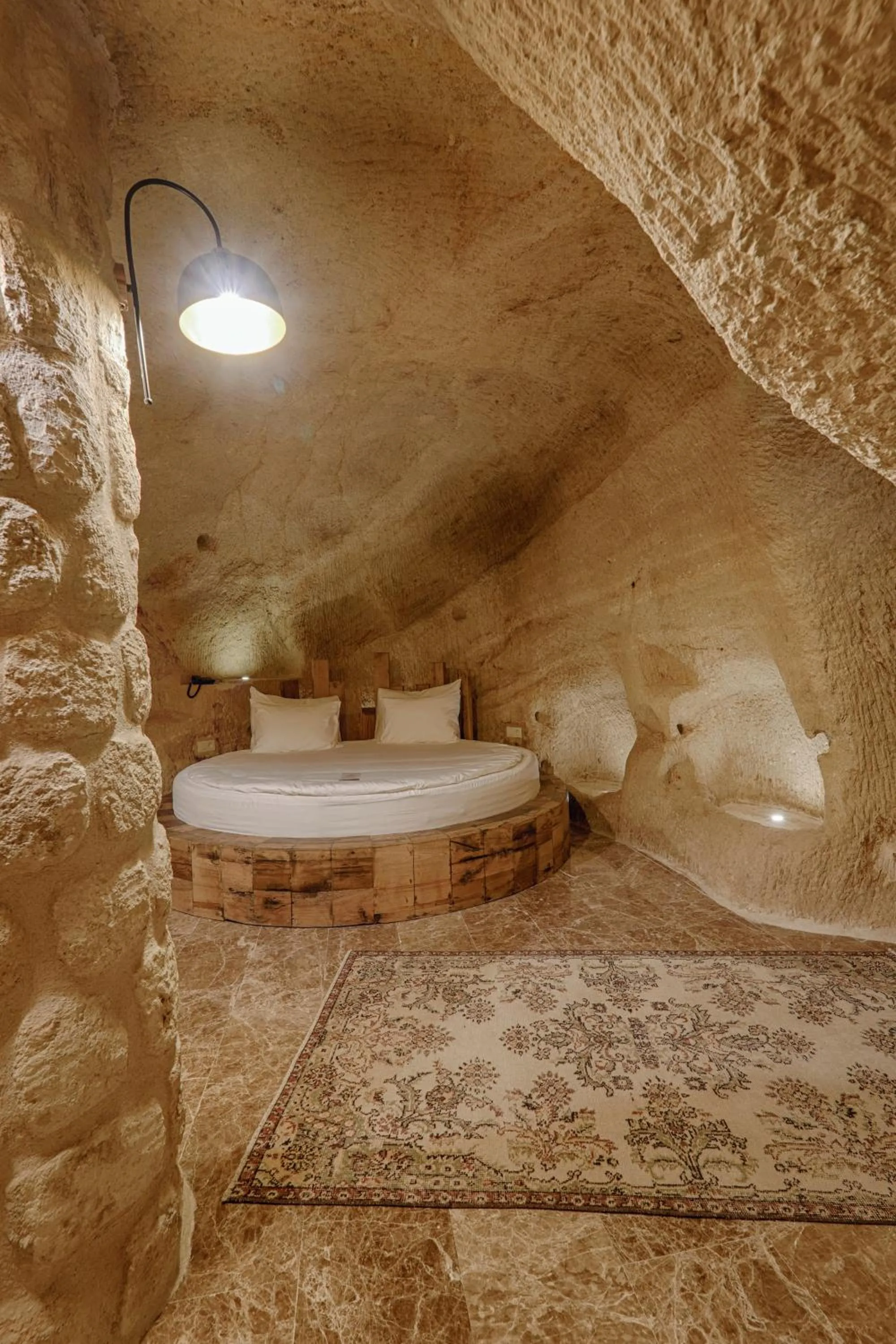 Bedroom in Solem Cave Suites
