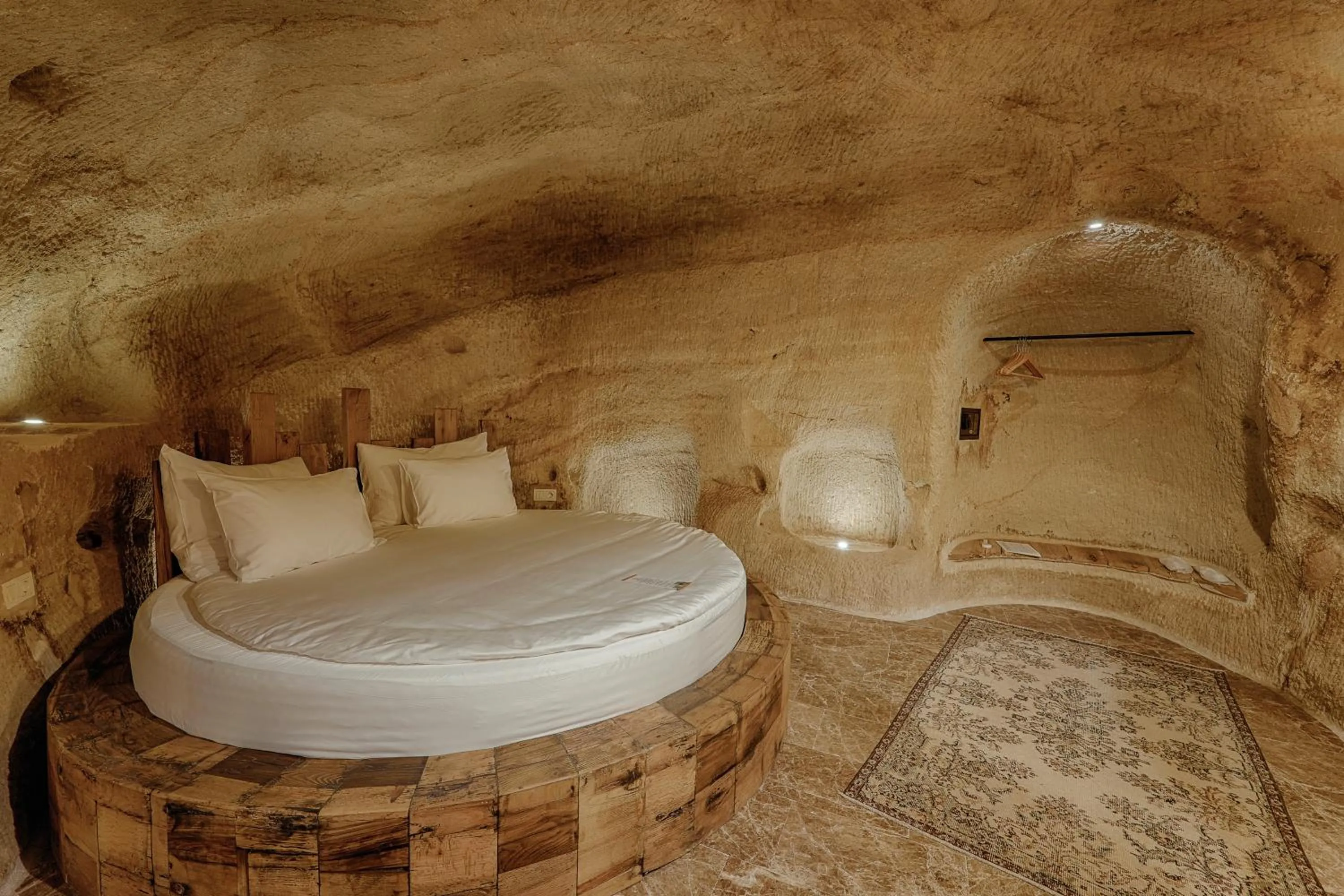 Bed in Solem Cave Suites