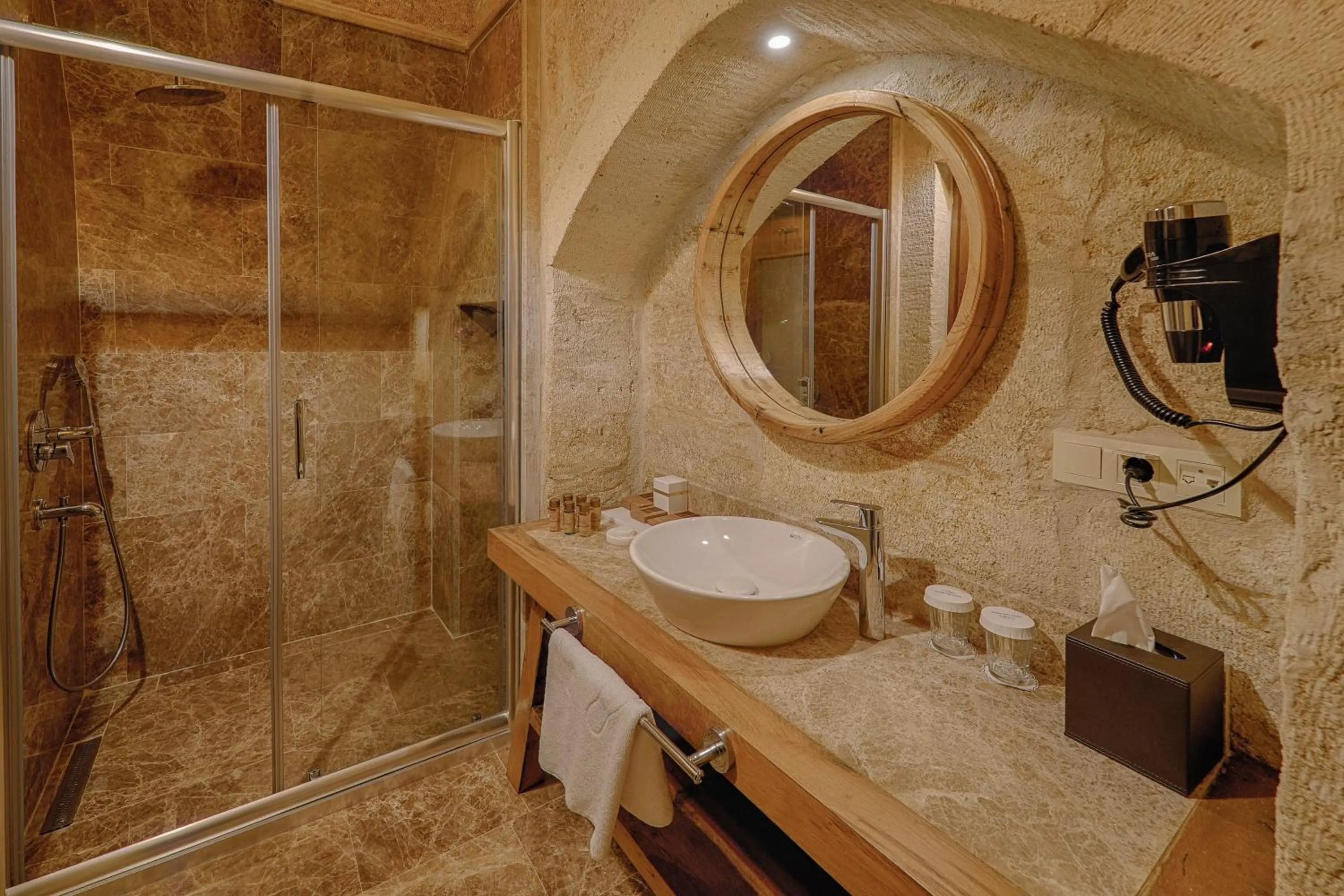 Bathroom in Solem Cave Suites