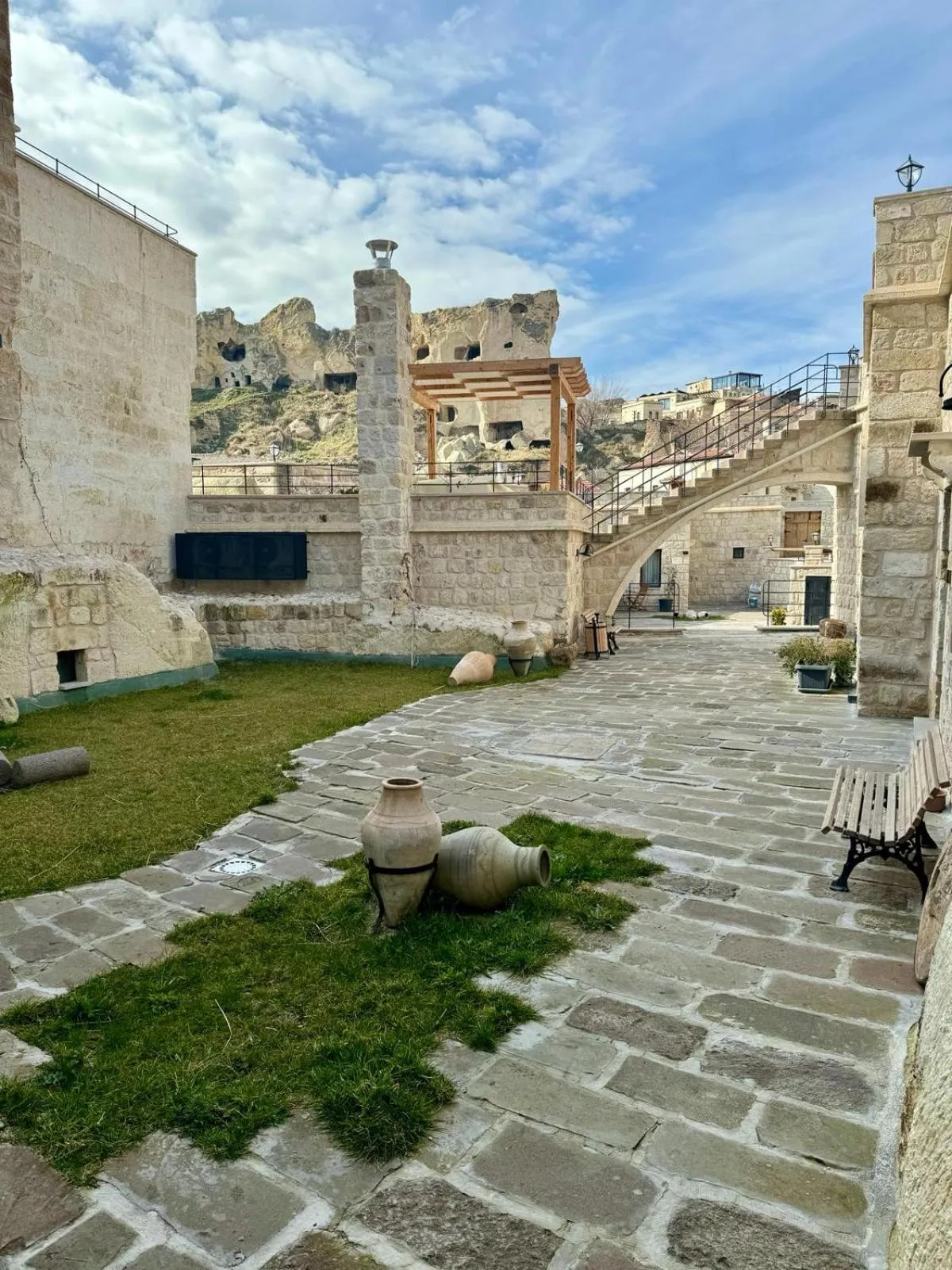 Garden in Solem Cave Suites