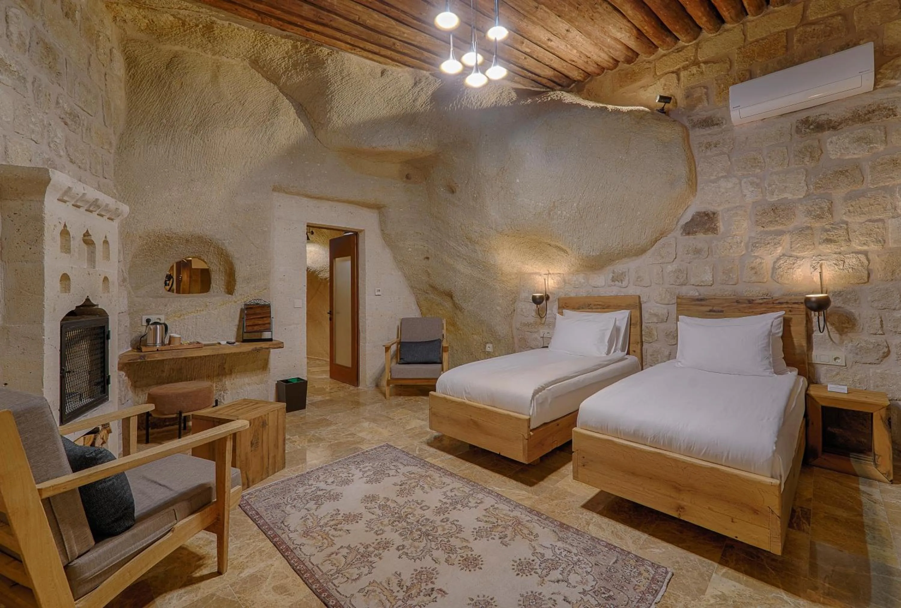 Bed in Solem Cave Suites