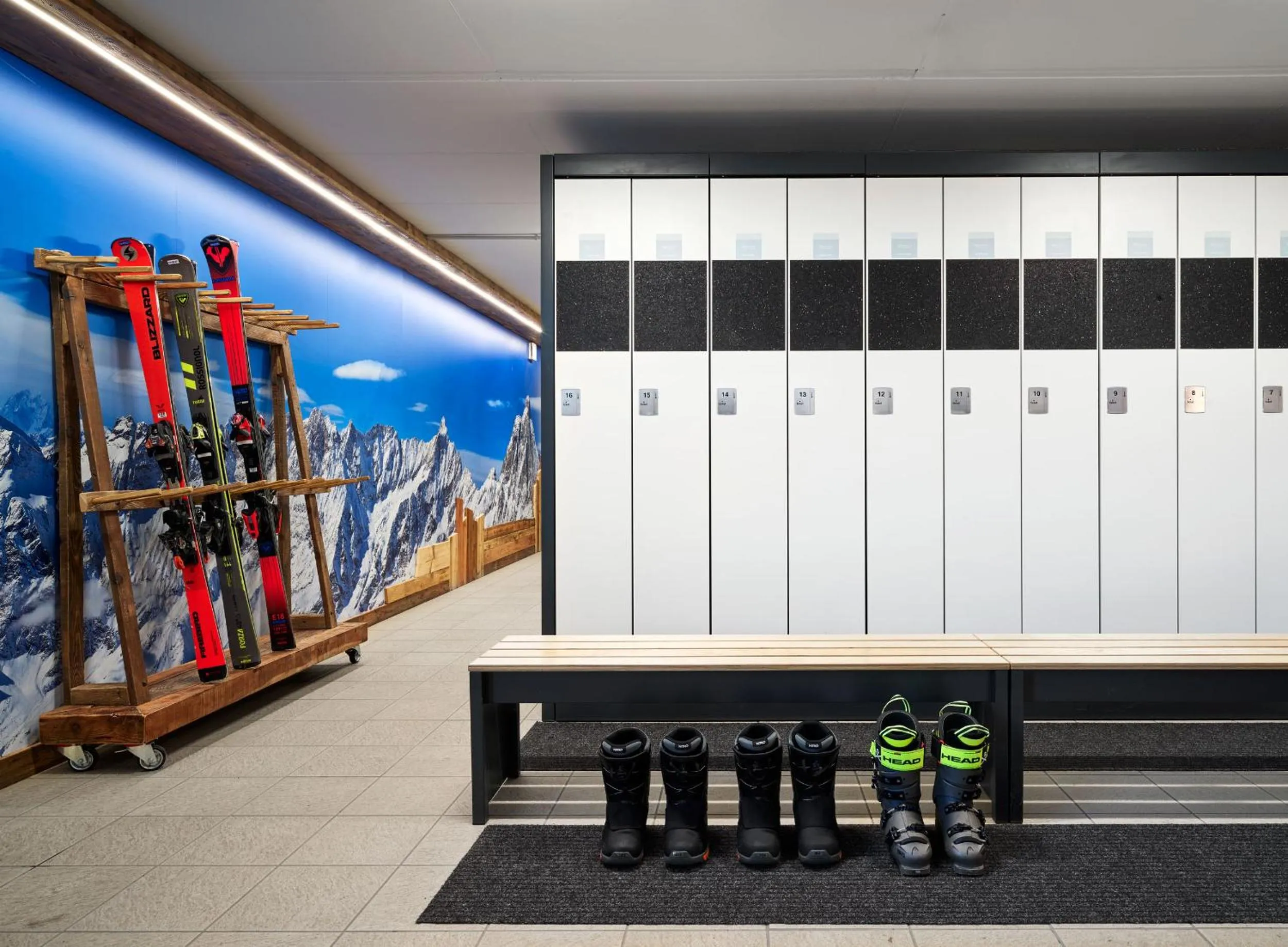 Skiing in Cervino - VRetreats