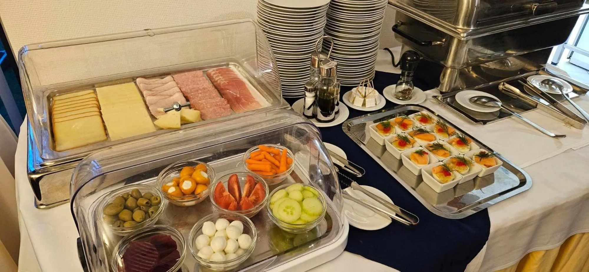 Breakfast in Hotel Coronet