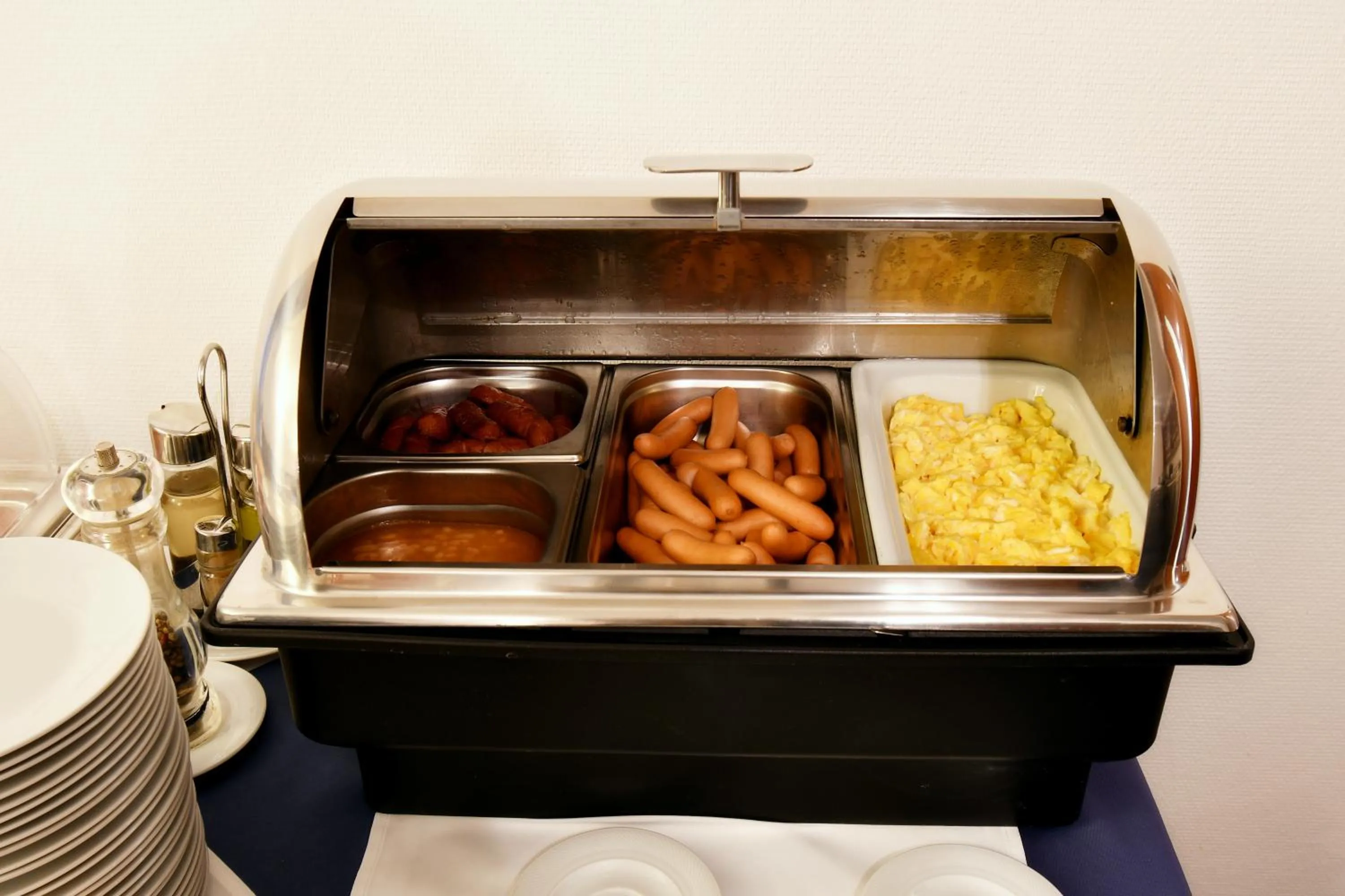 Buffet breakfast in Hotel Coronet