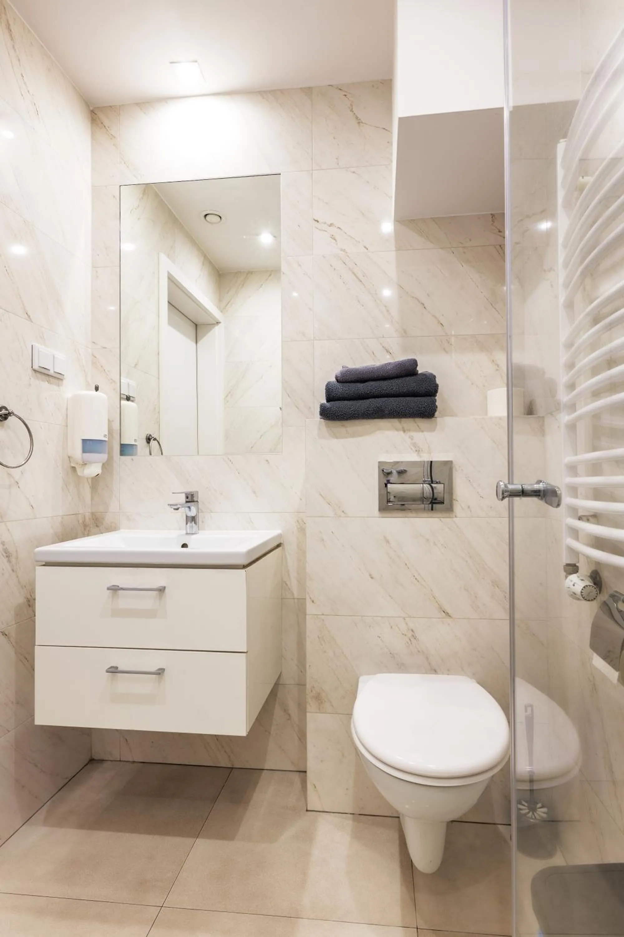 Shower in Fotex